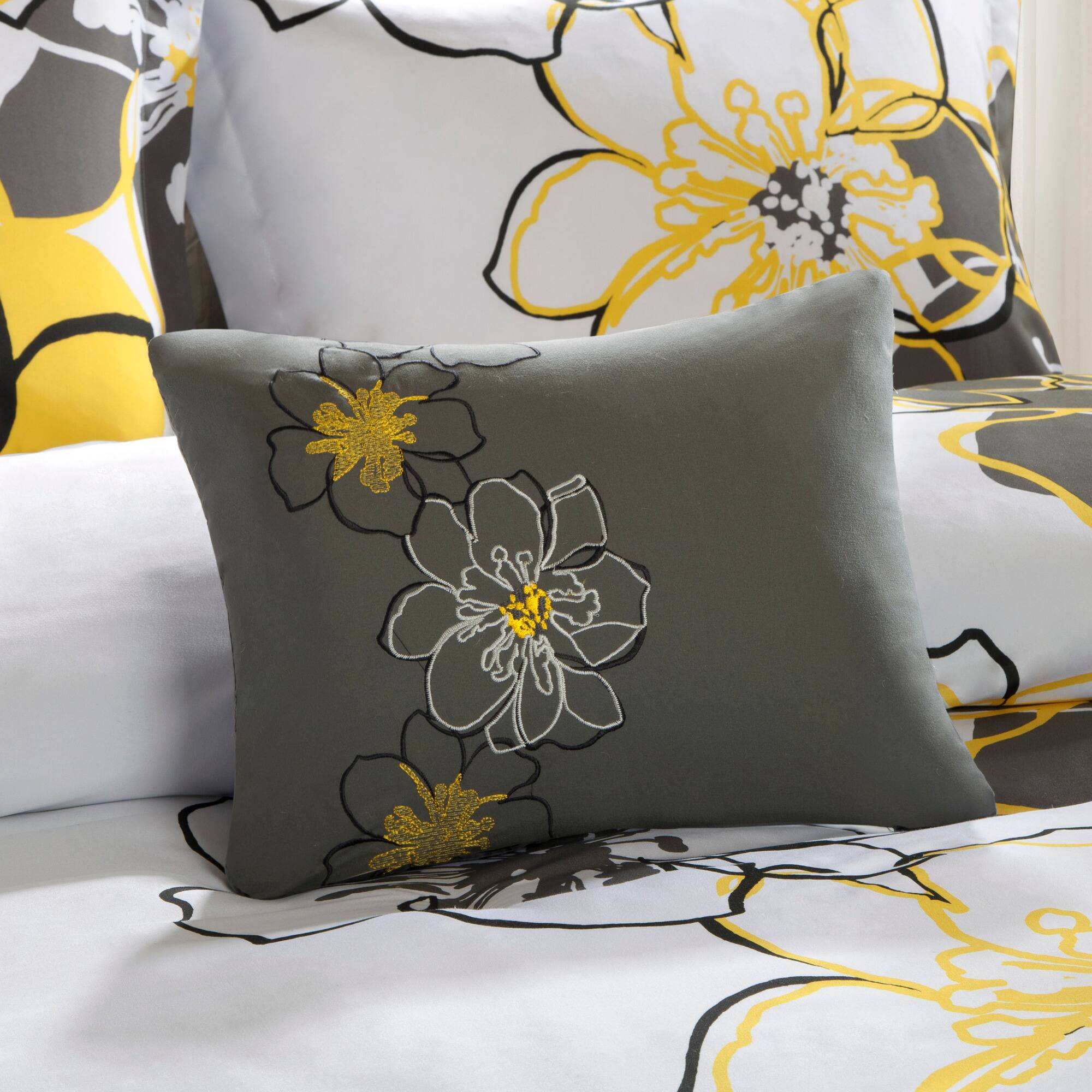 Alt View 1. Gracie Mills - Gracie Mills Laszlo Vibrant Floral Comforter Set - Yellow.