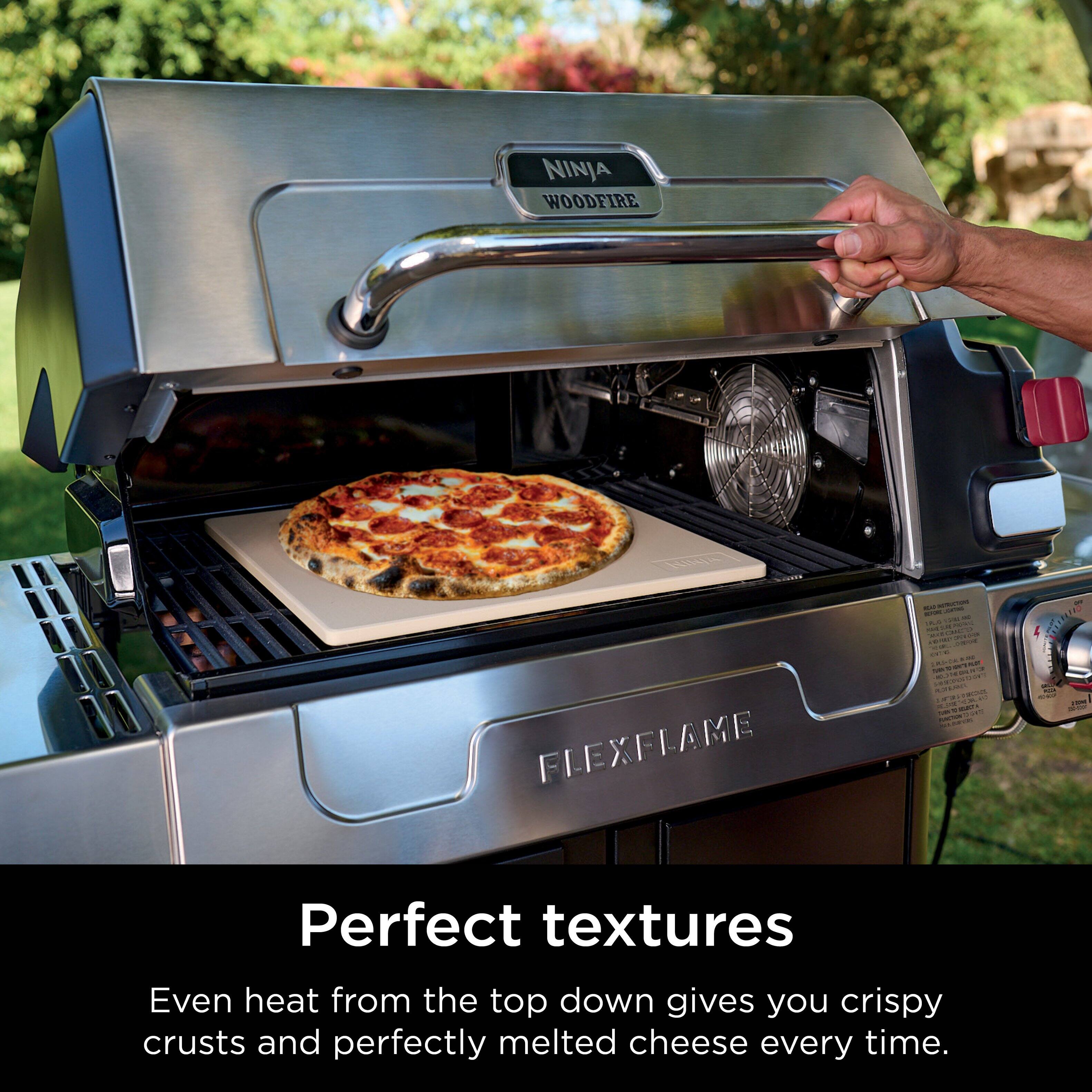 NINJA WOODFIRE TER FLEXFLAME 1 Perfect textures Even heat from the top down gives you crispy crusts and perfectly melted cheese every time.