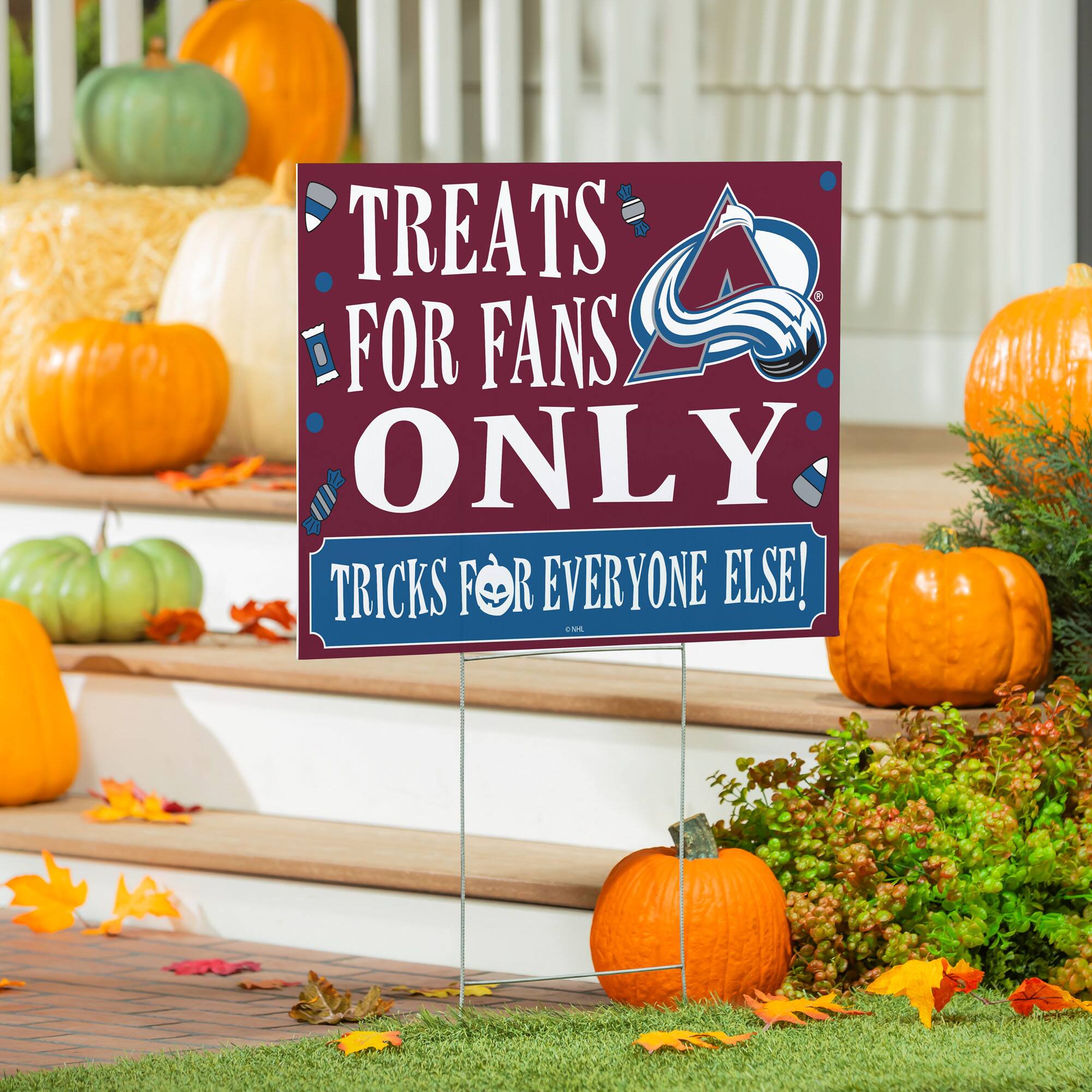 TREATS FOR FANS ONLY  
TRICKS FOR EVERYONE ELSE!
