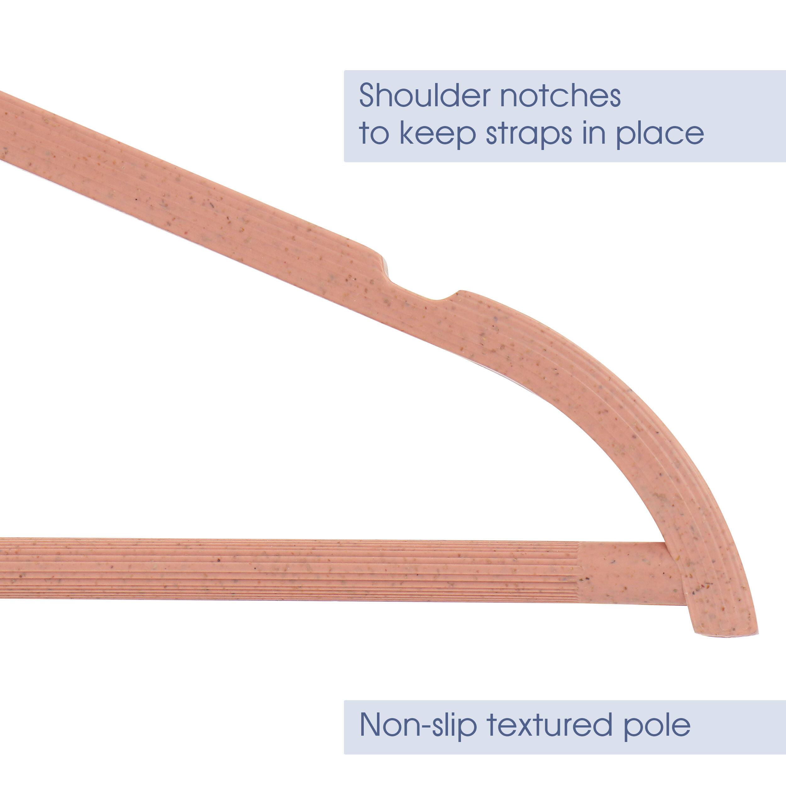 Shoulder notches to keep straps in place, Non-slip textured pole