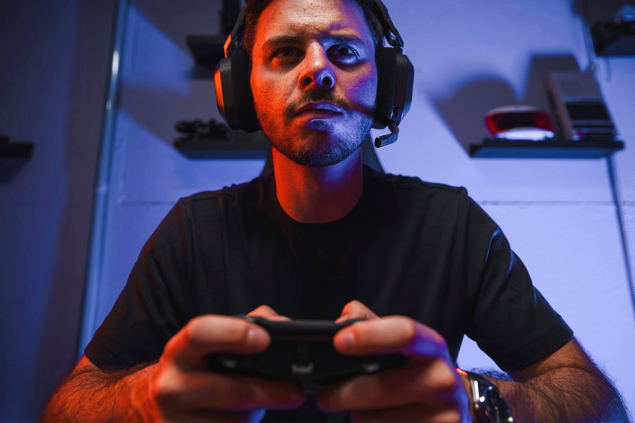 Alt View 15. SCUF - ENVISION PRO v2 Wireless Gaming Controller for PC with Anti-Drift Thumbsticks - Steel Gray.