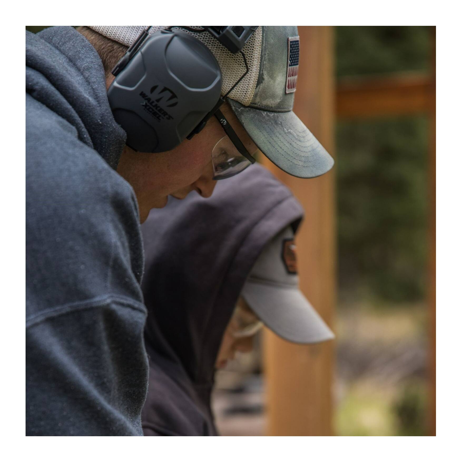 Angle. Walker’s - Walkers XCEL 500BT Digital Bluetooth Electronic Muff with Auto Shutt Off (Black) - Black.