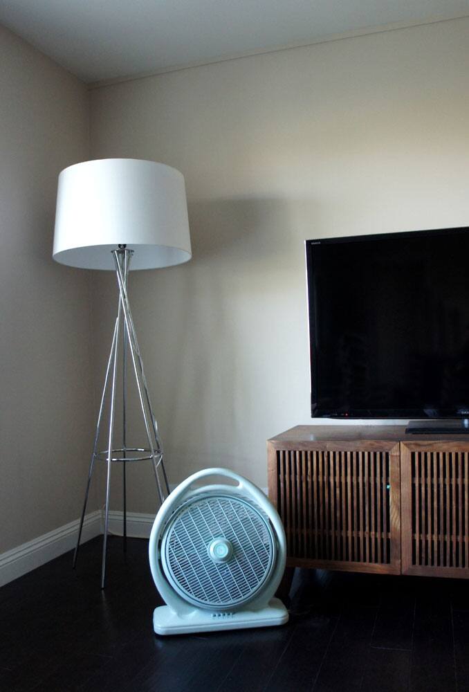 Alt View 1. SPT - 14″ Box Fan.