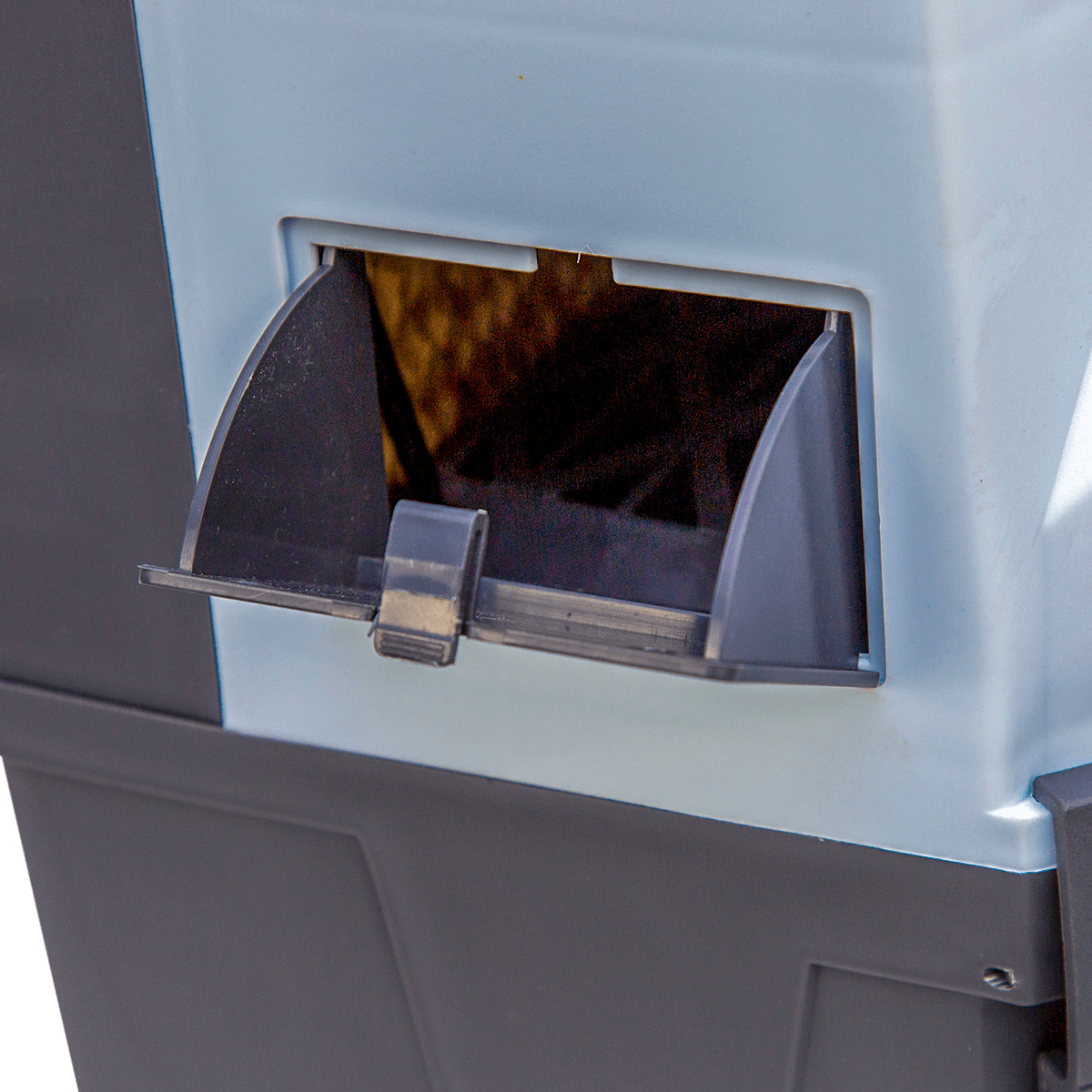 Alt View 5. Hessaire - Hessaire MC12V CFM Evaporative Cooler.