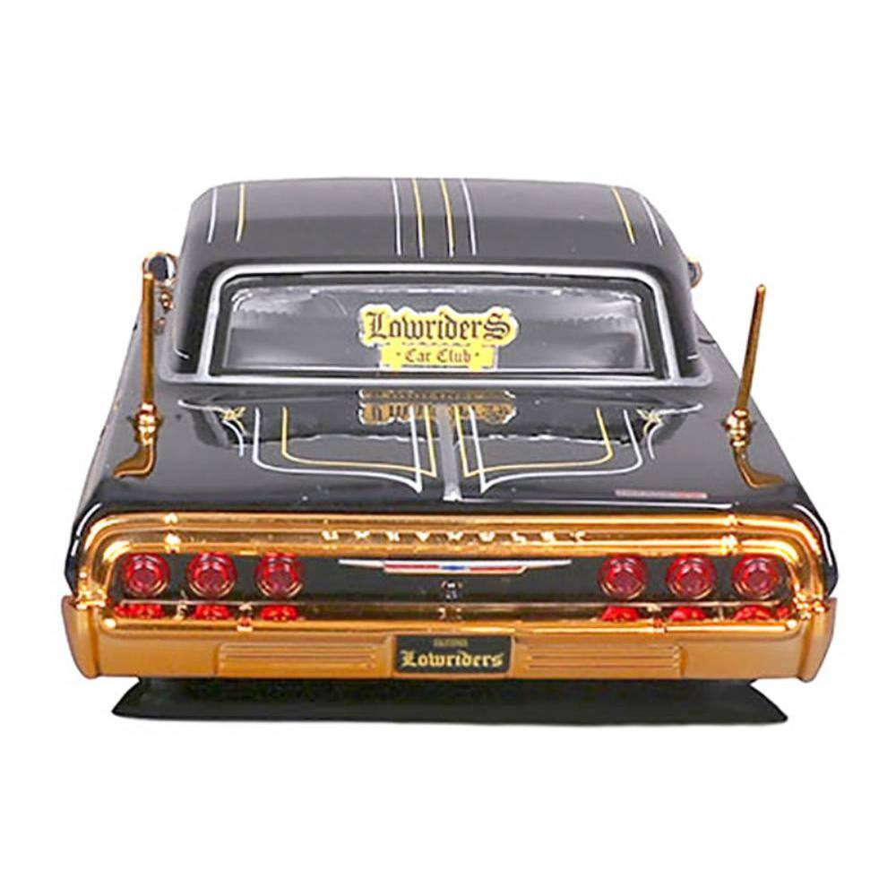 LowriderS Car Club  
Lowriders