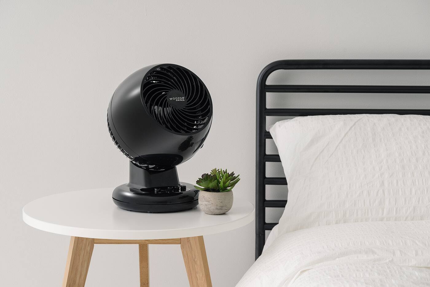 Back. IRIS - IRIS WOOZOO Oscillating Fan with Timer 3 Speed Settings - black.