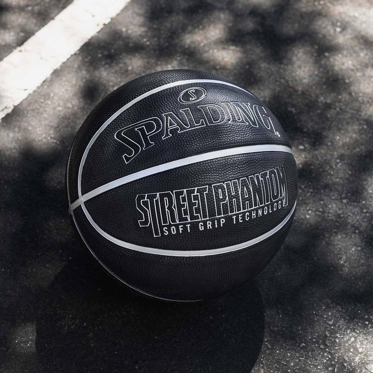 @ SPALDING STREET PHANTOM SOFT GRIP TECHNOLOGY