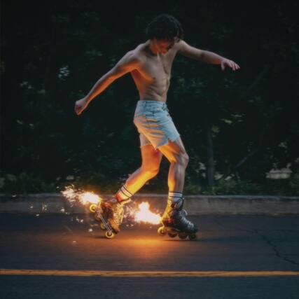 Front. Benson Boone - Fireworks & Rollerblades - COMPACT DISCS.
