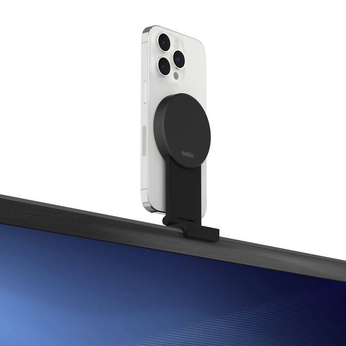 Angle. Belkin - Stage iPhone Mount with MagSafe for Apple TV 4K - Gray.