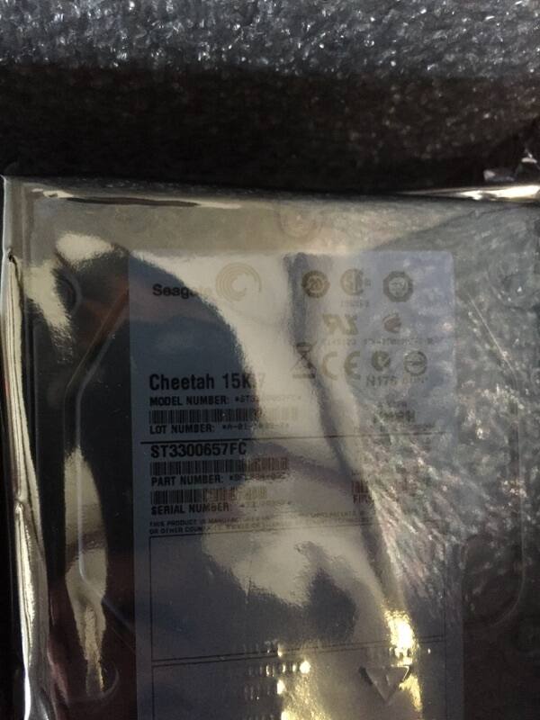 Seagate Cheetah 15K7  
MODEL NUMBER: ST3300657FC  
LOT NUMBER: #A-01  
PART NUMBER: 901934-63  
SERIAL NUMBER: THIS PRODUCT IS MANUFACTURED OR OTHER COUNTRY