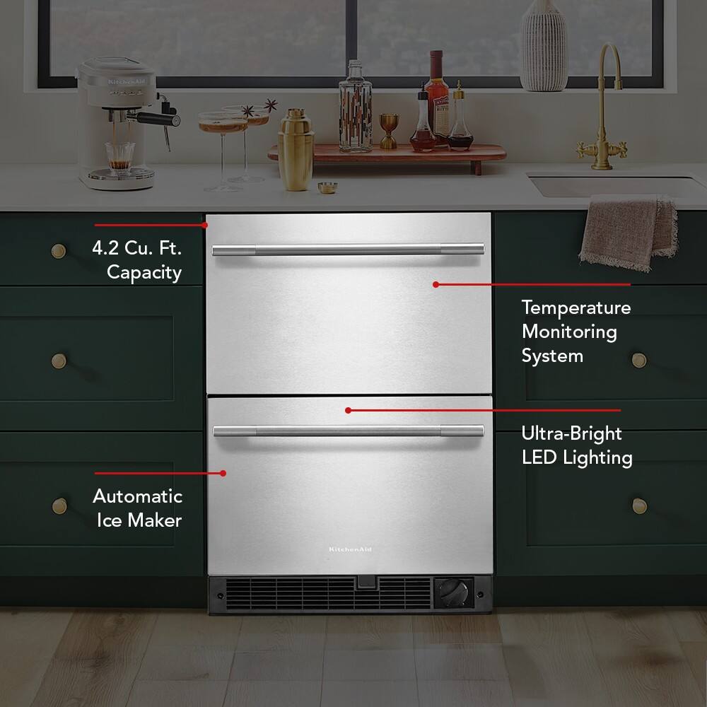 BE SERRAN  
4.2 Cu. Ft. Capacity  
Temperature Monitoring System  
Ultra-Bright LED Lighting  
Automatic Ice Maker  
KitchenAid