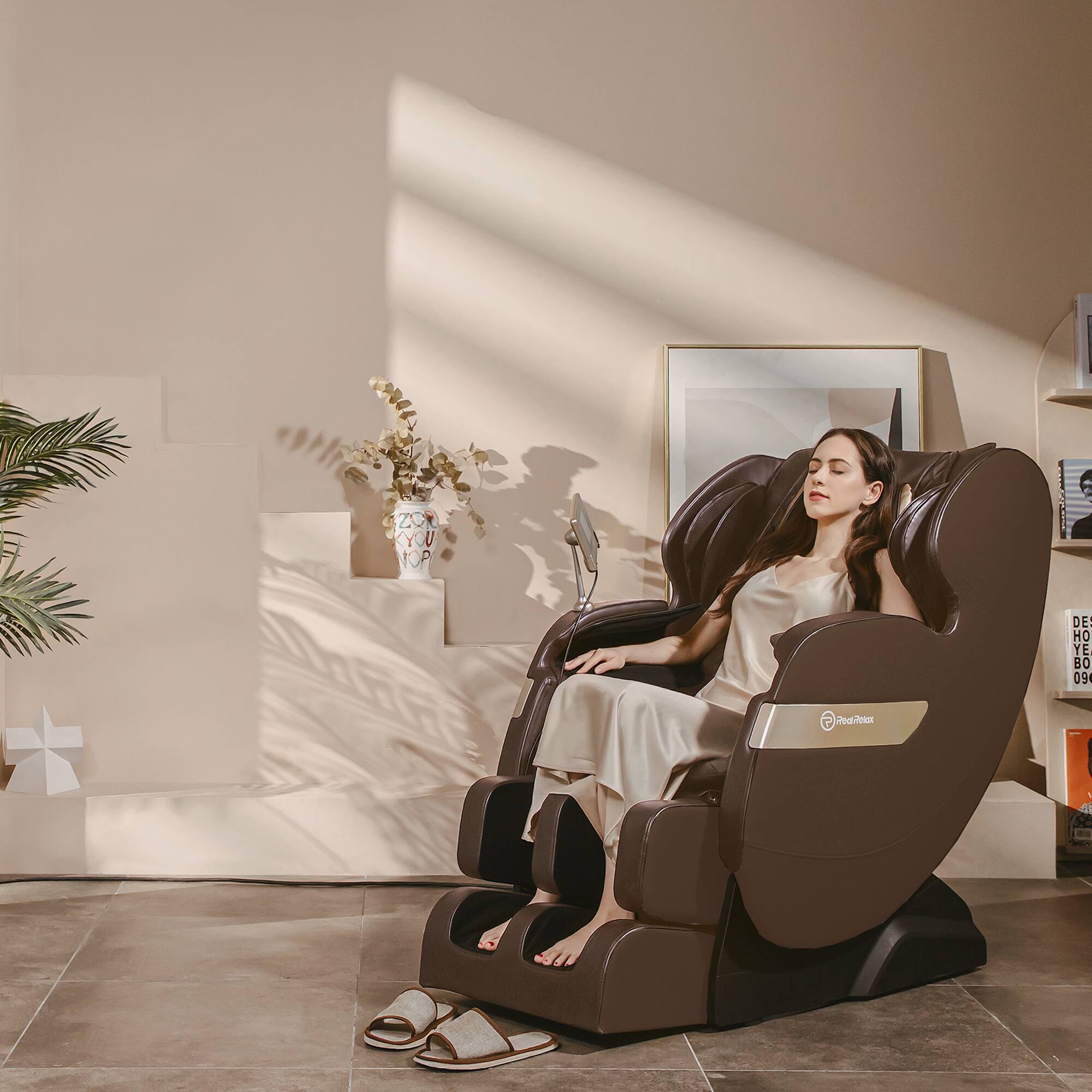 Alt View 5. Essen Blissed - Favor-03 ADV Full Body Zero Gravity with Shiatsu Massage Chair - Brown.