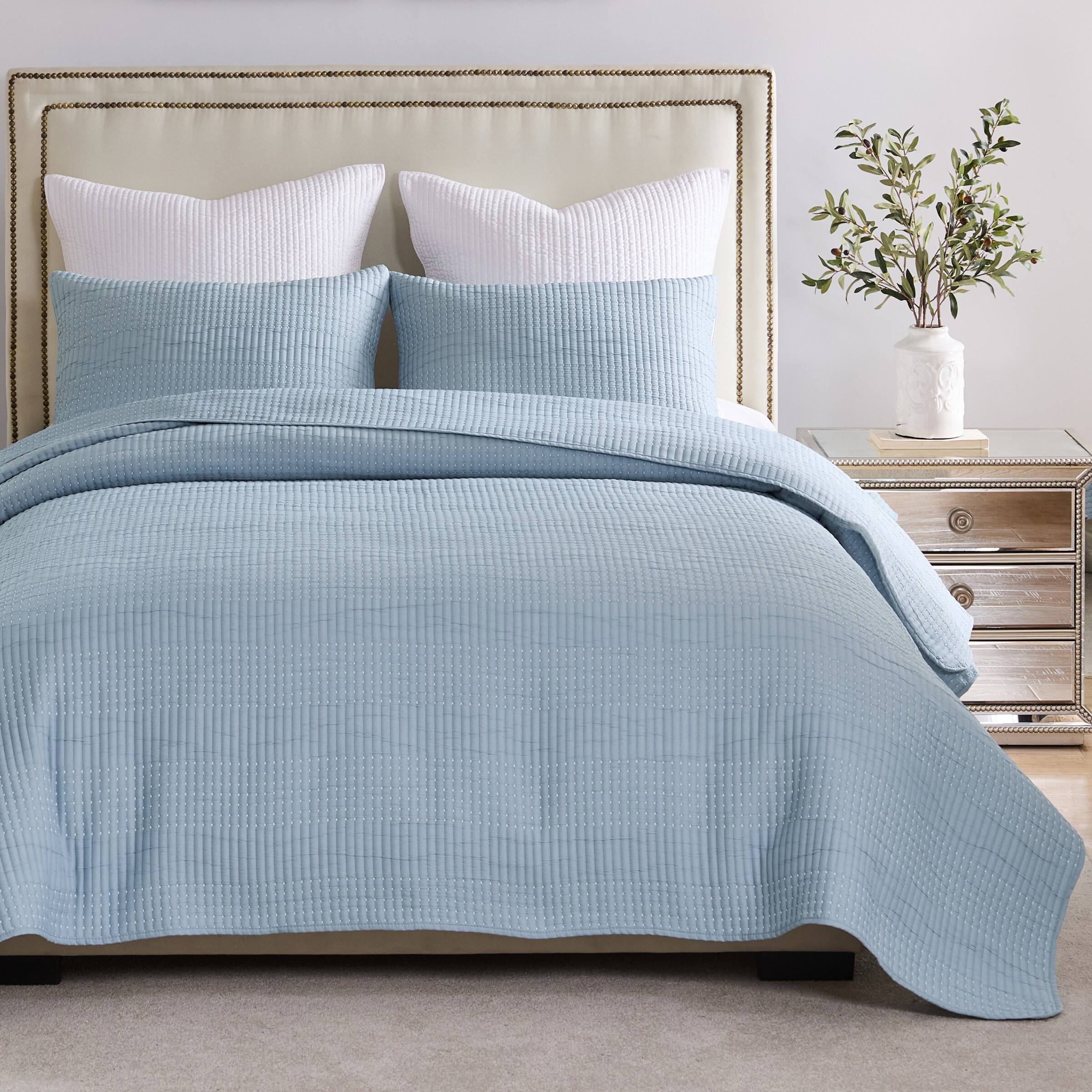 Left. BreeBe - Cosmo Chambray Coverlet Set 3-Piece Full/Queen - Chambray.