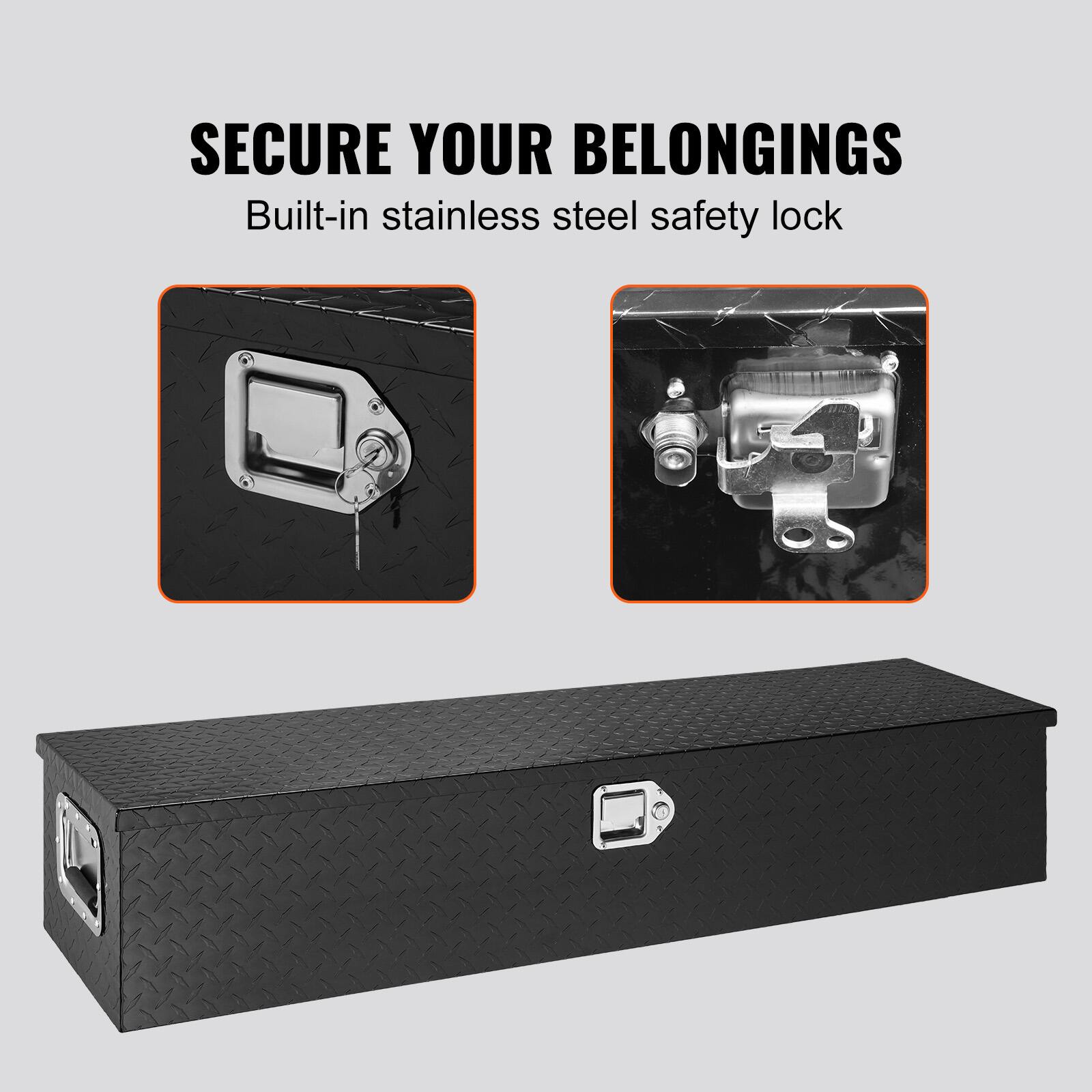 SECURE YOUR BELONGINGS  
Built-in stainless steel safety lock