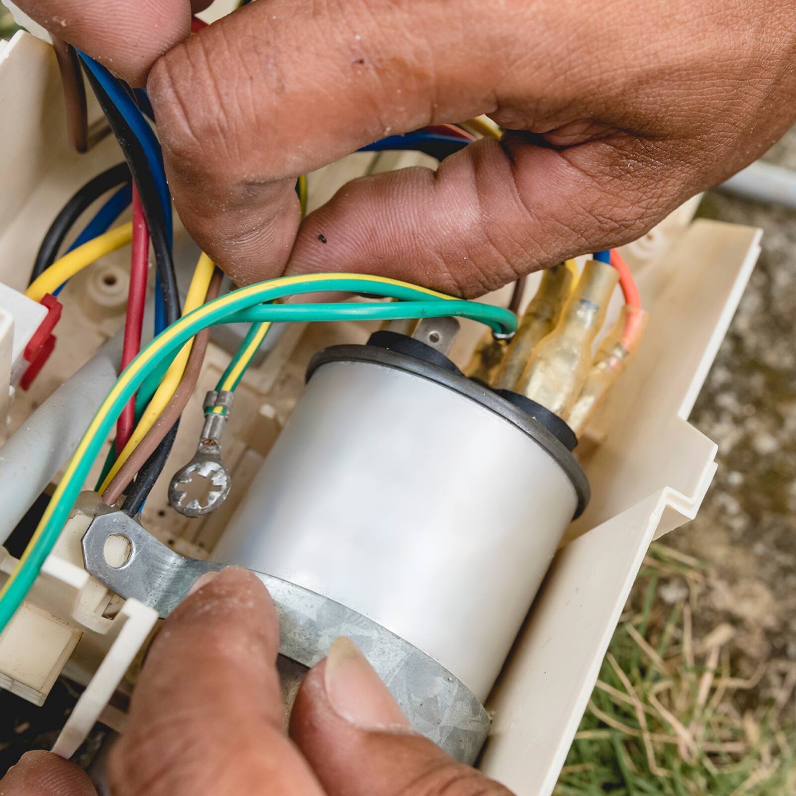 Alt View 4. Unique Bargains - CD60 Run Capacitor 400uF 250VAC 50/60Hz 2 Wires Motor Start for Washing Machine Air Compressor - Black.