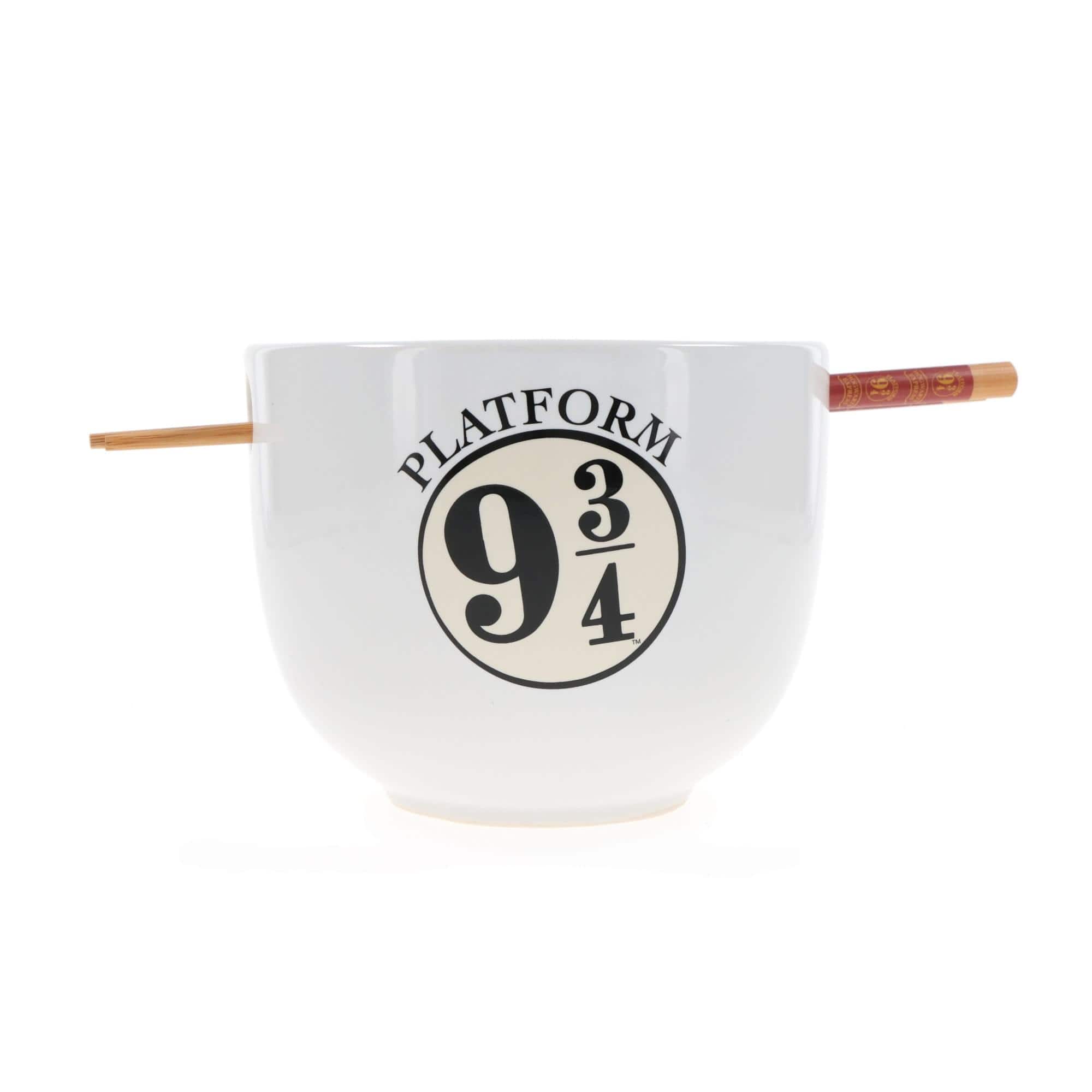 Front. Silver Buffalo - Harry Potter "Hogwarts Railways" 20-Ounce Ceramic Ramen Bowl and Chopstick Set - White.