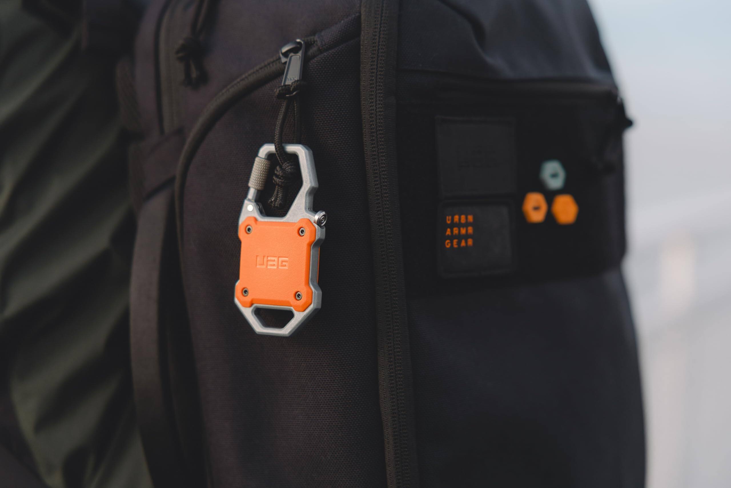UAG URBAN ARM GEAR