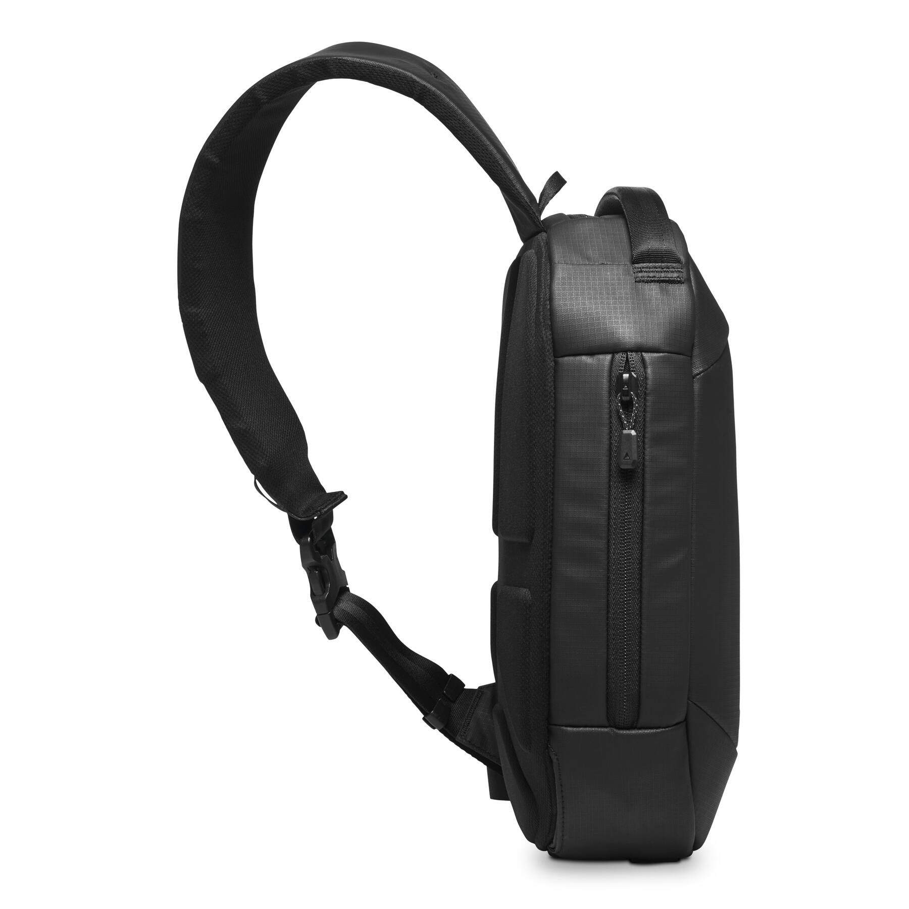 Left. Nomatic - Navigator RS Sling 6L - Black.