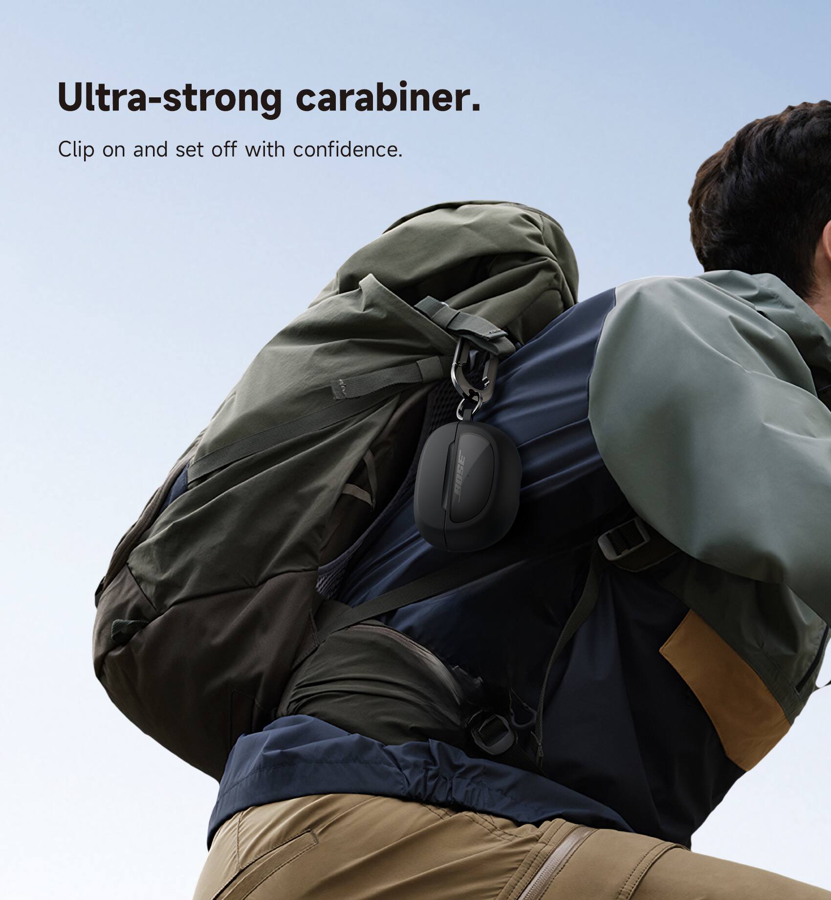 Ultra-strong carabiner.  
Clip on and set off with confidence.