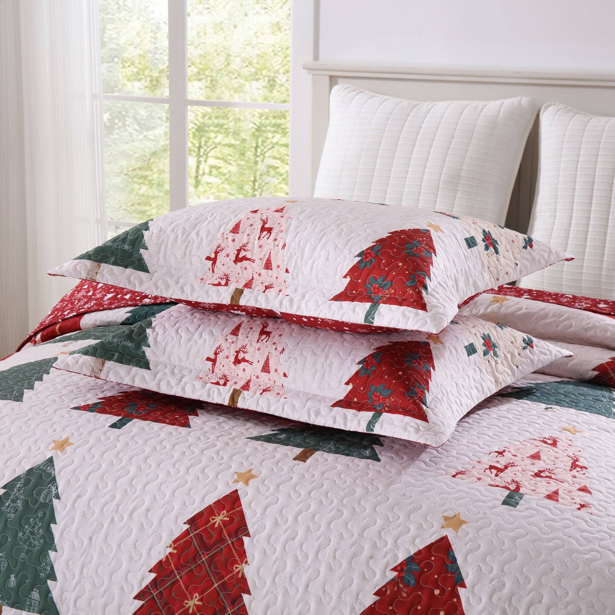 Alt View 3. MarCielo - MarCielo 3 Pcs Forest Christmas Tree Polyester Quilt Bedspread Set - Red.
