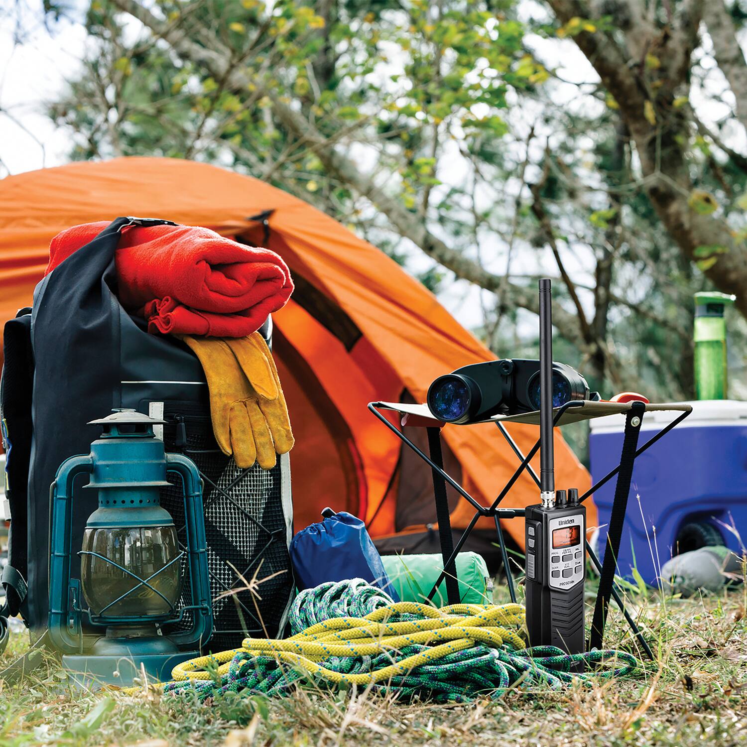 Alt View 2. Uniden - Pro Series 40-Channel Handheld CB Radio Magnet-Mount Antenna PRO501TK - Black.