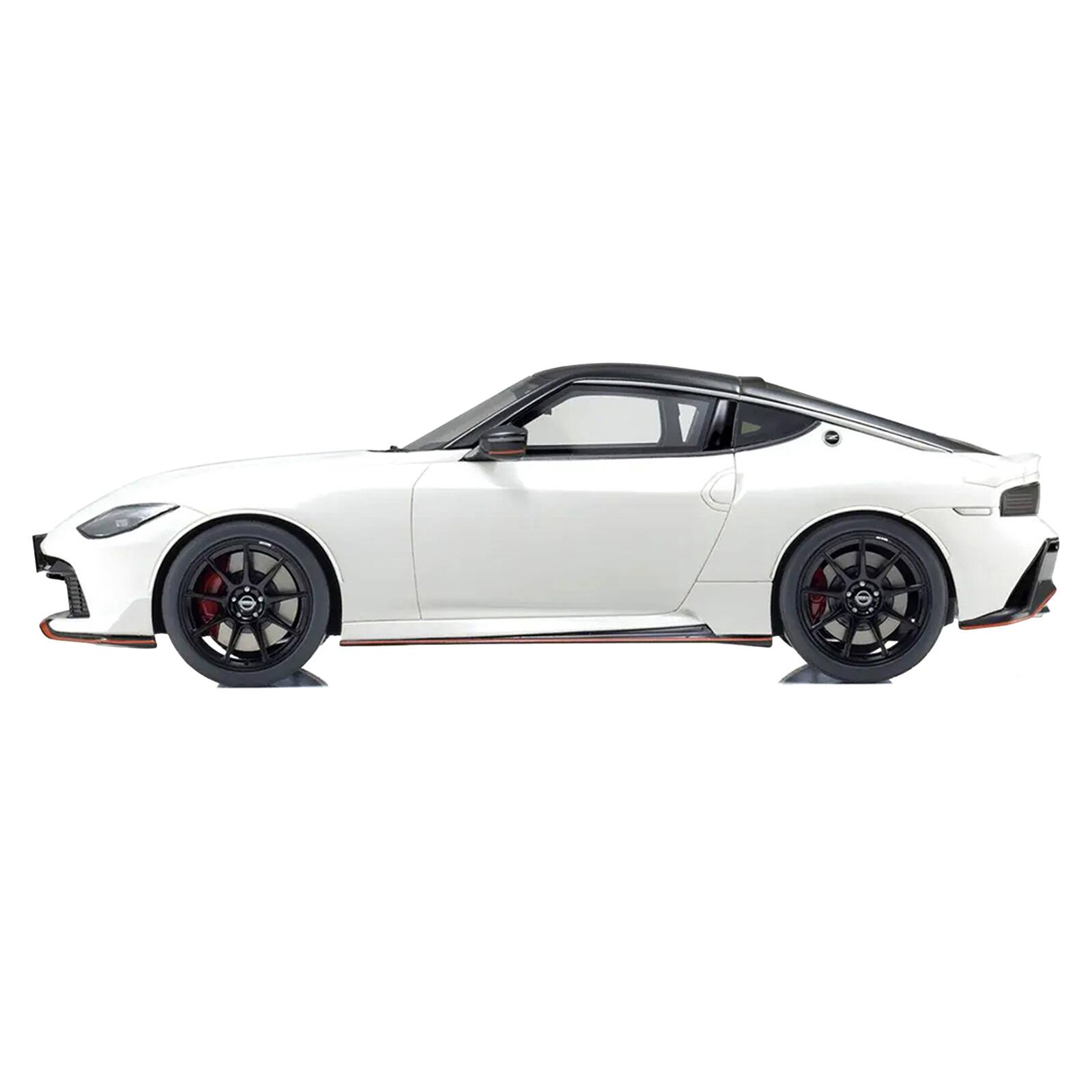 Alt View 2. Kyosho - Nissan Fairlady Z NISMO RHD (Right Hand Drive) White with Black Top 1/18 Model Car by Kyosho.
