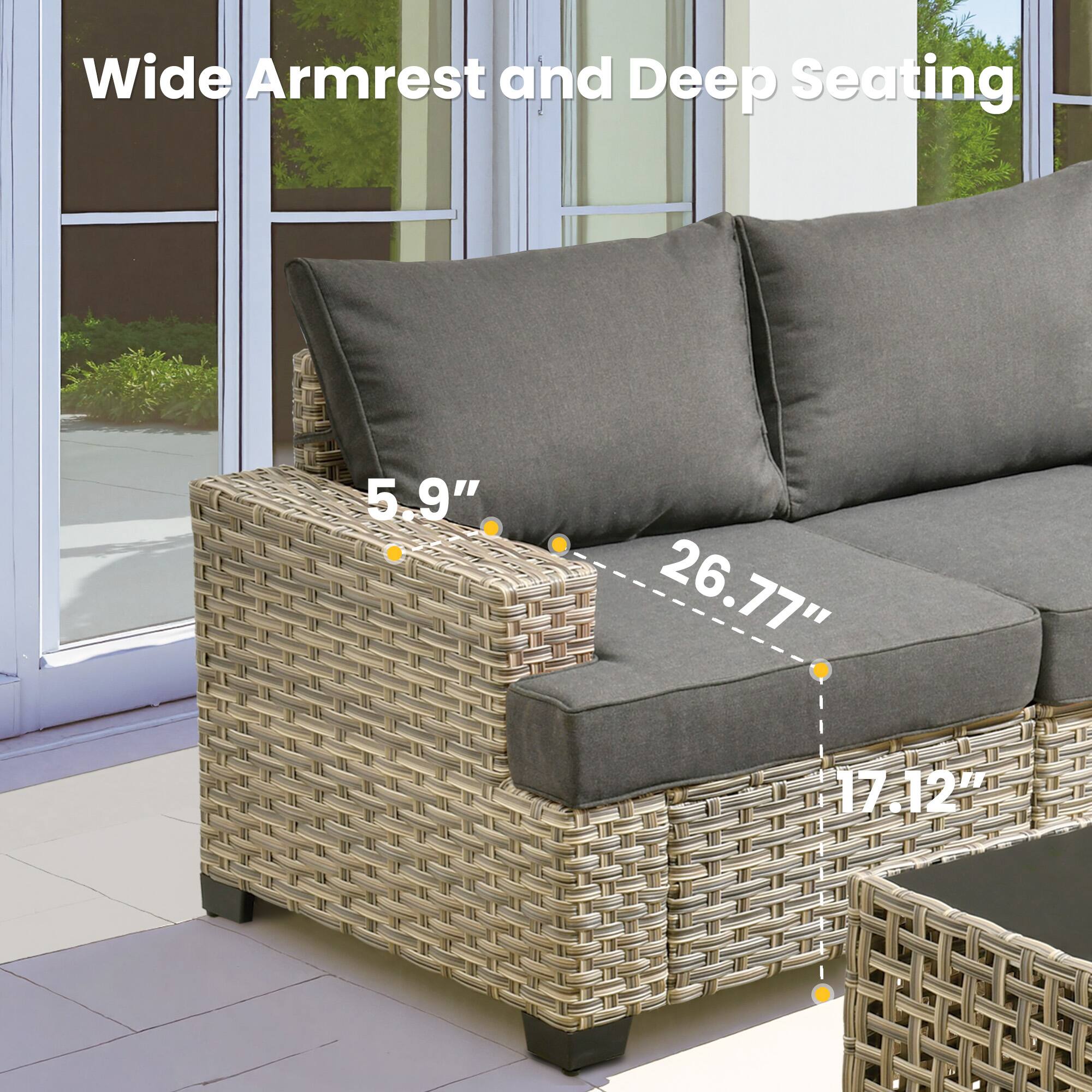 Wide Armrest and Deep Seating  
5.9" 26.77" 17.12"