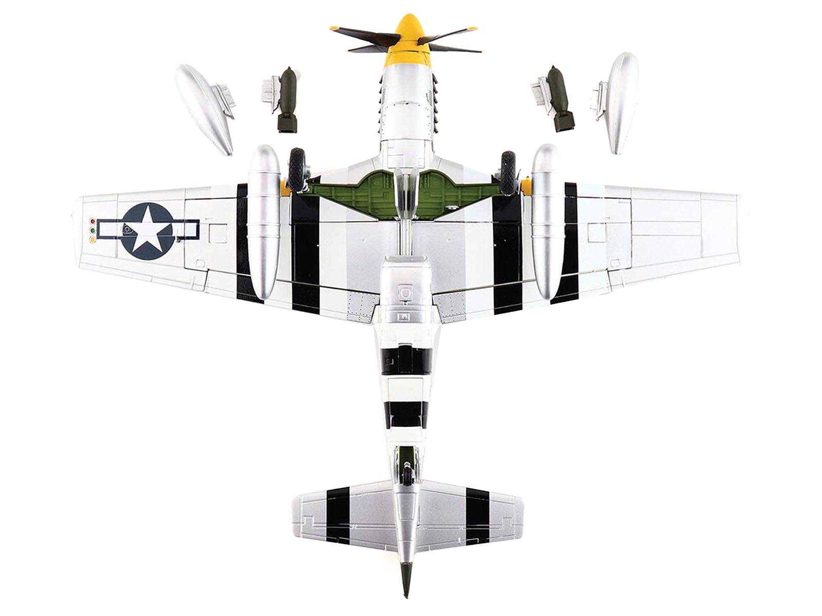 Back. Hobby Master - North American P-51D Mustang "413926 375th FS 8th Air Force" 1944 US Army Air Forces "Air Power Series" 1/48 - Green, White, Yellow.