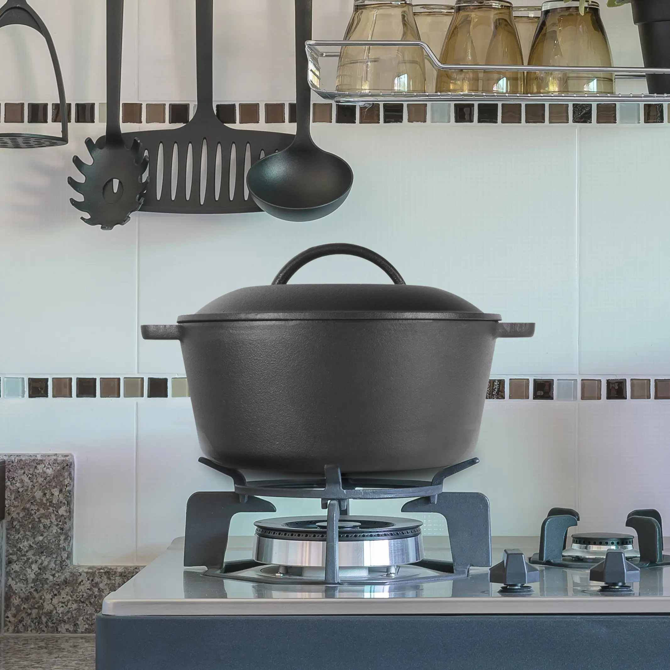 Alt View 1. Commercial Chef - COMMERCIAL CHEF 5 Quart Dutch Oven - Black.
