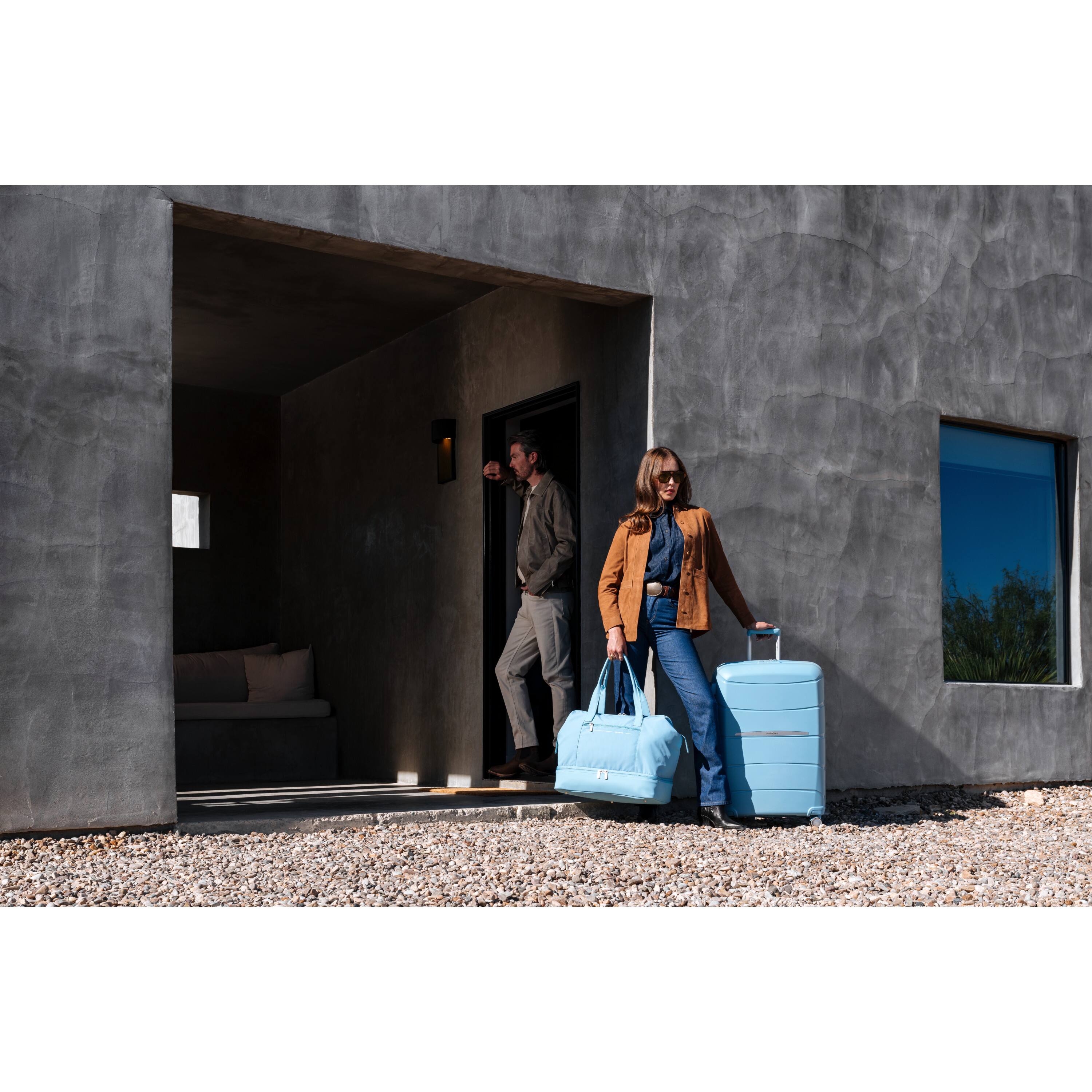 Alt View 9. Samsonite - Outline Pro Large Spinner Suitcase - Vintage Blue.