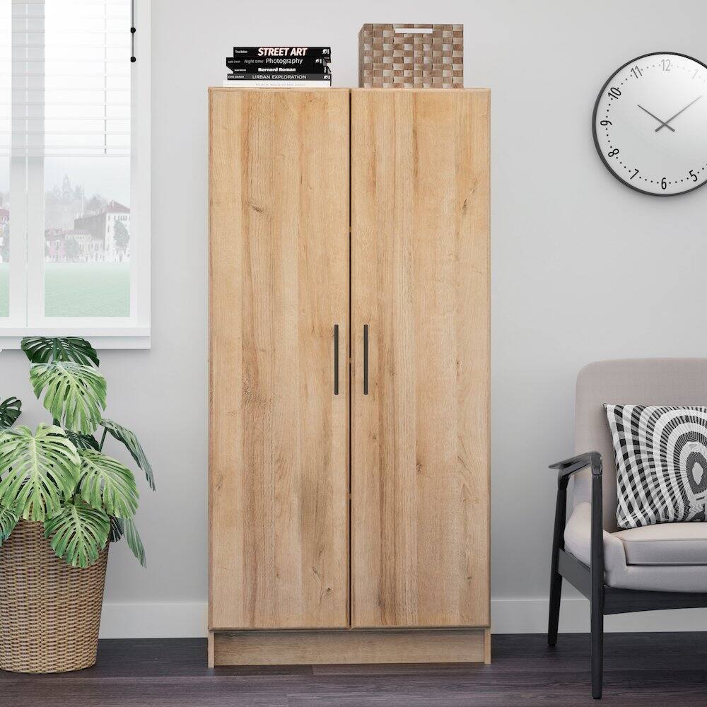 STREET ART  
Photography  
LIBRARY EXPLORATION  

LNBAN PLORATIN #1  
11 10 12 1 9 8 1 6 : 5 0