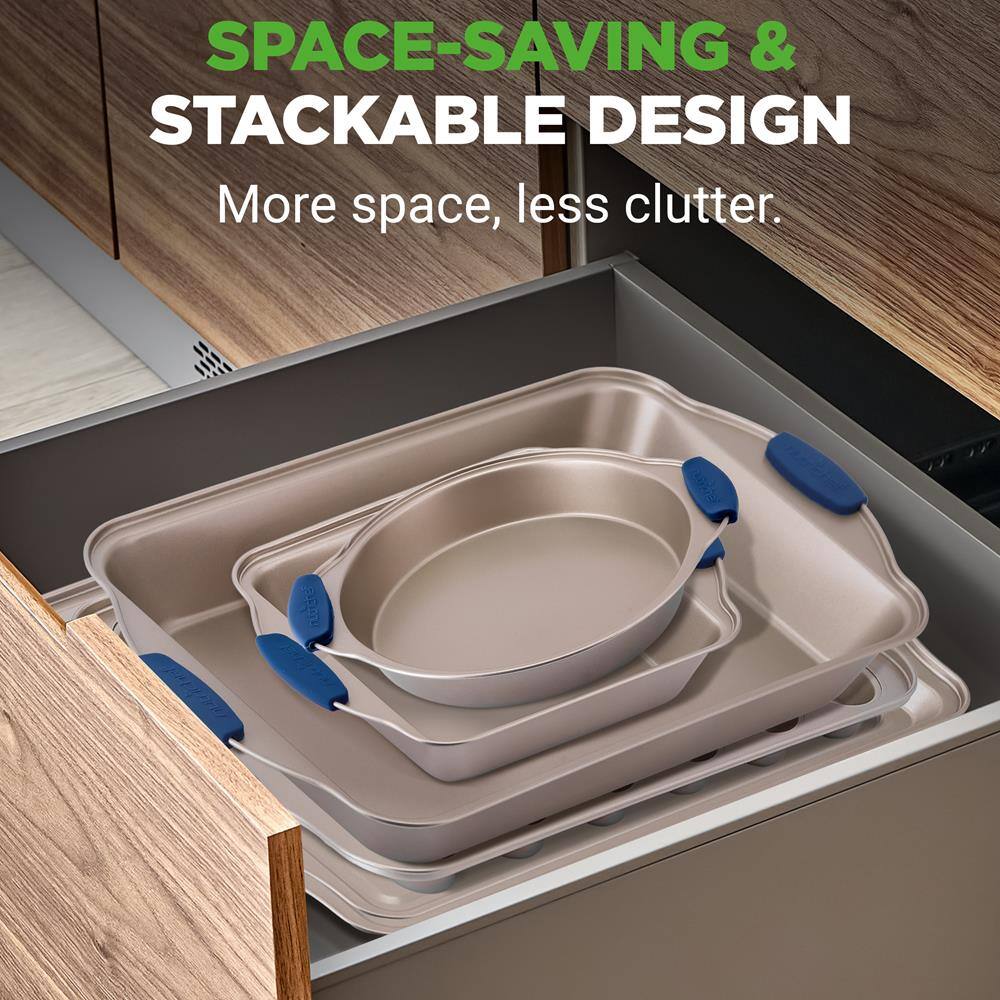 SPACE-SAVING & STACKABLE DESIGN  
More space, less clutter.