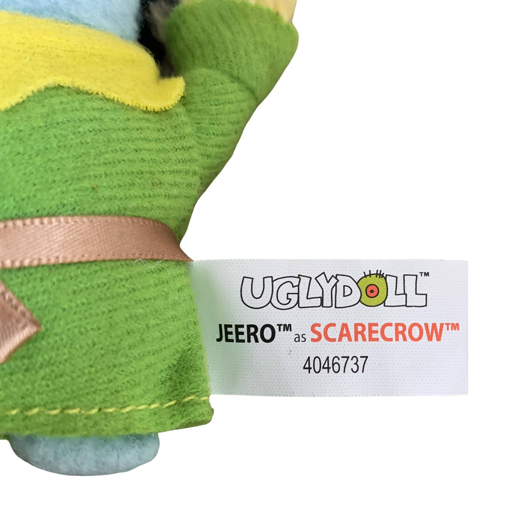 UGLYDOLL  
JEERO™ as SCARECROW™  
4046737