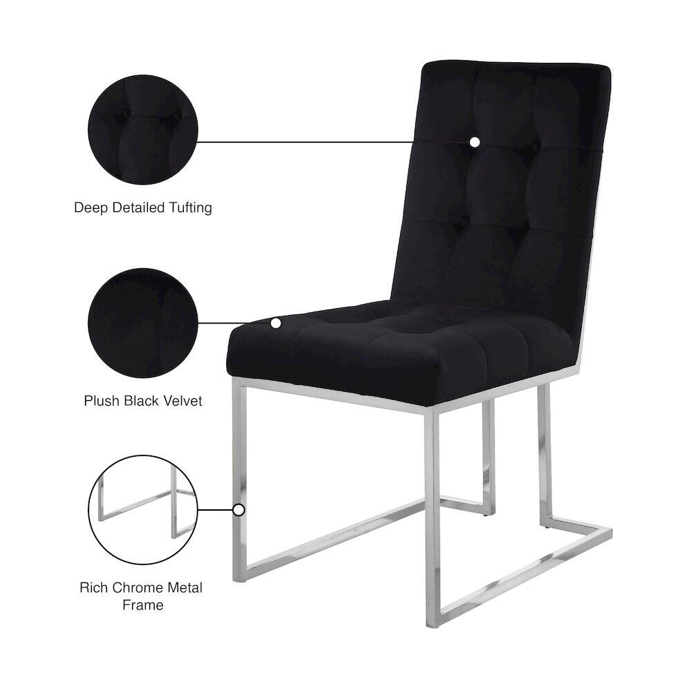 Deep Detailed Tufting  
Plush Black Velvet  
Rich Chrome Metal Frame