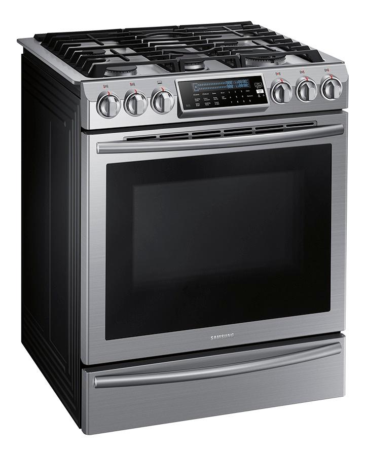 Angle View: Whirlpool - 5.8 Cu. Ft. Self-Cleaning Freestanding Gas Convection Range - Stainless steel
