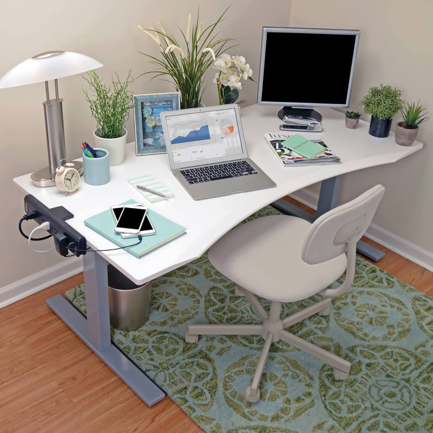 Back. Tripp Lite - 6-AC Outlet 2-USB Port 2100-Joule Surge Protector Power Strip TLP606DMUSB with Clamps, 6-ft Cord - Black.