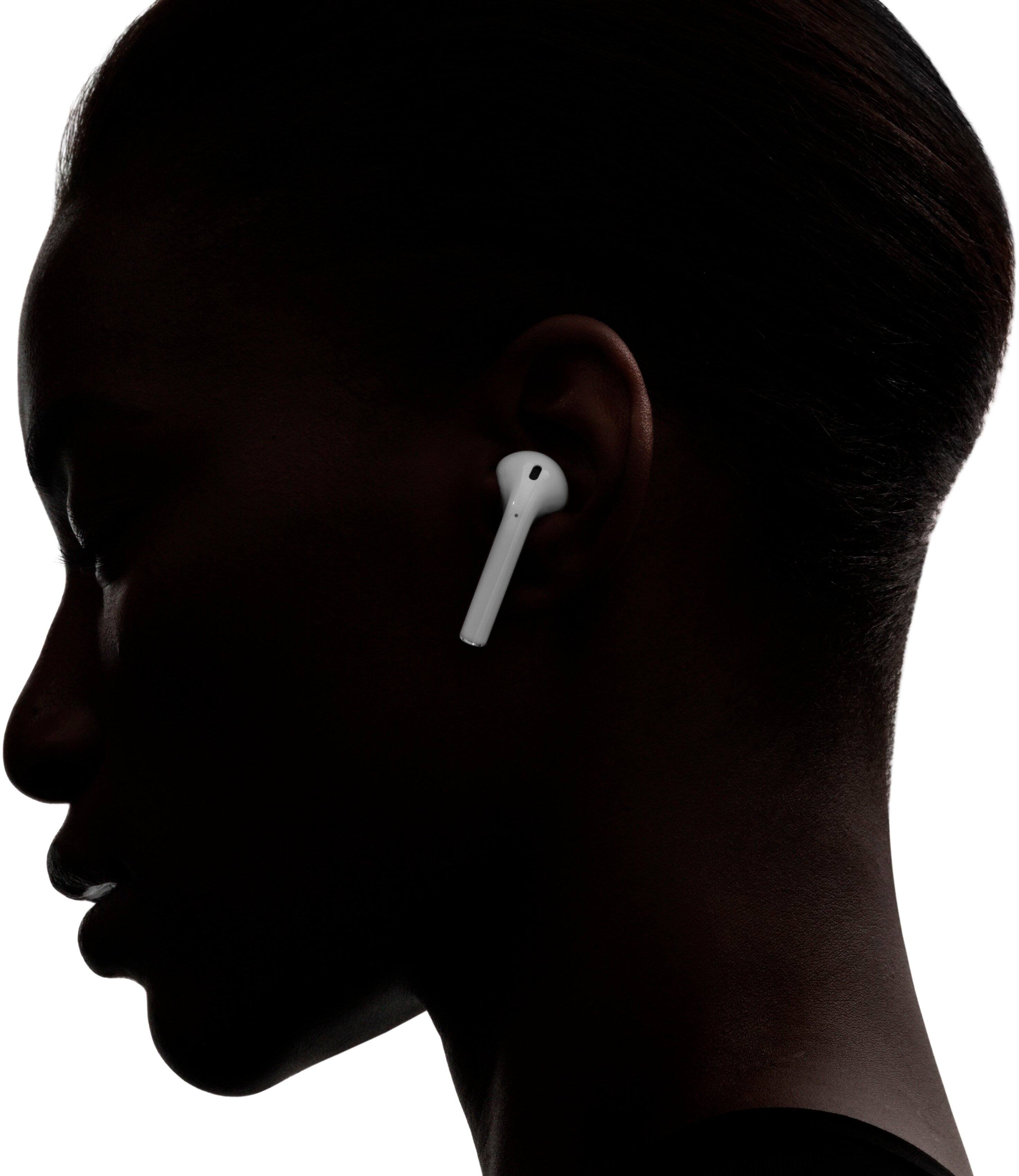 Alt View 14. Apple - Airpods with Wireless Charging Case.