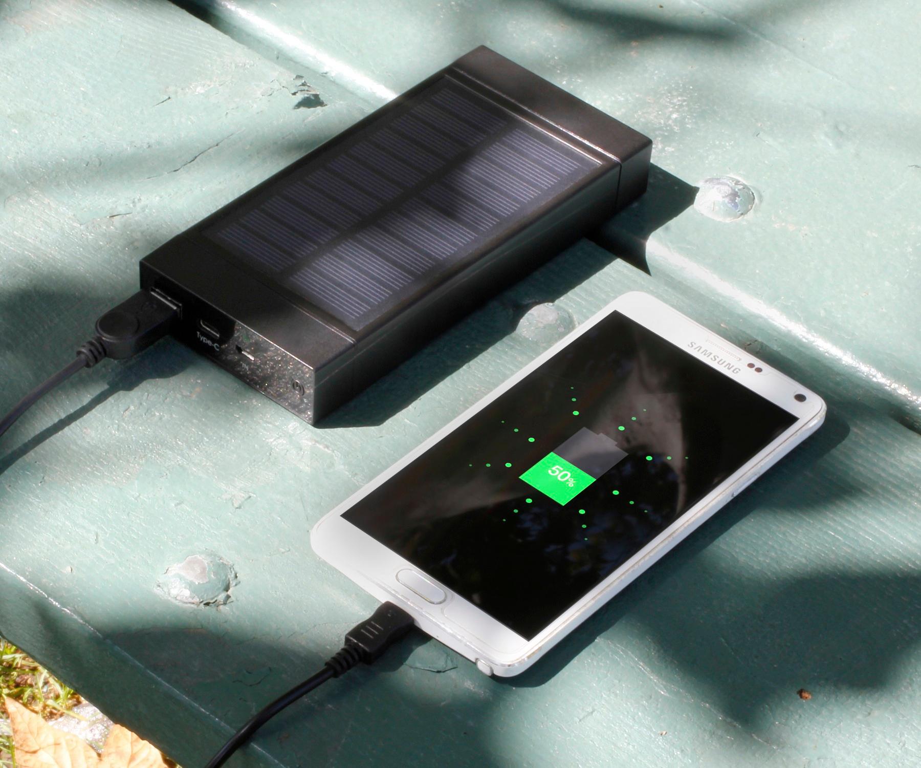 aluratek solar charger