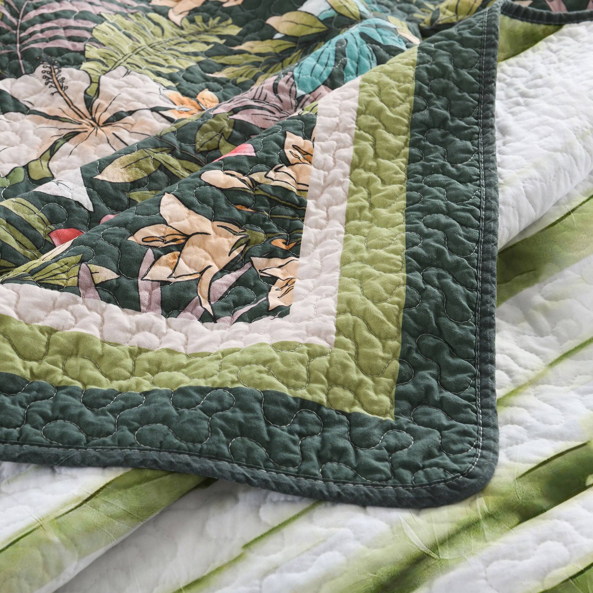 Left. MarCielo - MarCielo 3-Piece Lightweight Tropical Leaf and Flower Quilt Bedspread Set - Multiple colors.