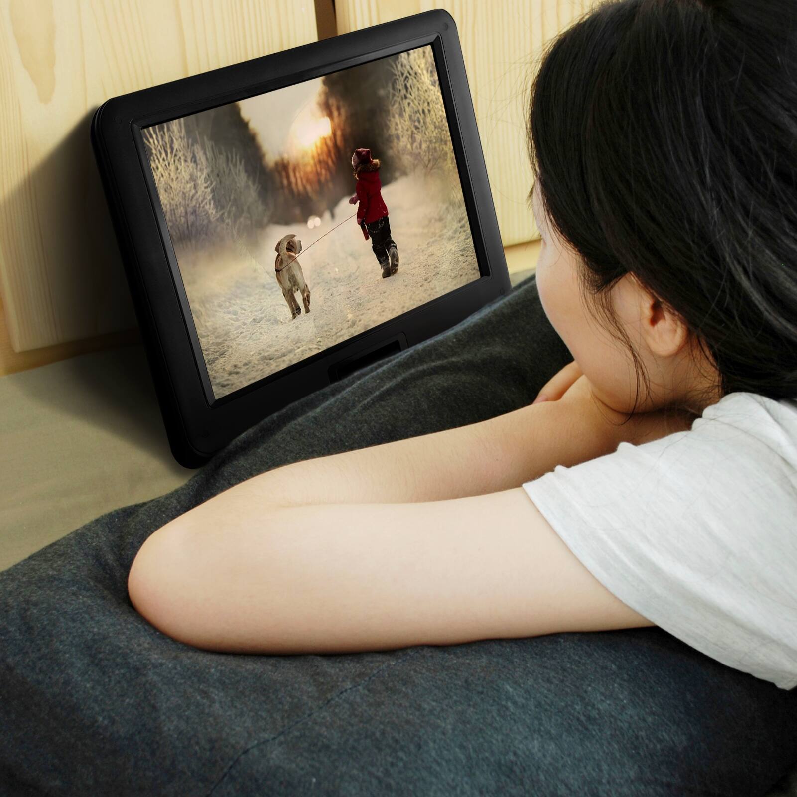 Alt View 5. Trexonic - Trexonic 15.4 Inch Portable DVD Player with TFT-LCD Screen and HDMI/USB/SD/AV Inputs - Black.