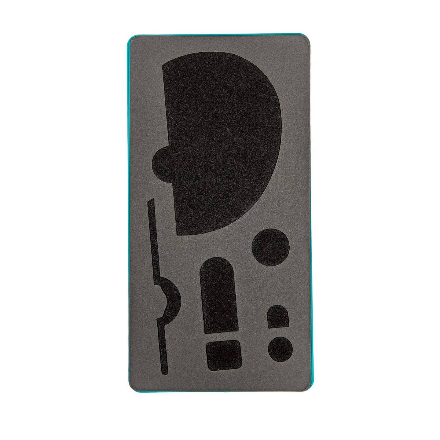 Back. AccuQuilt - Zippity Do Done 18" Black zipper with pull.