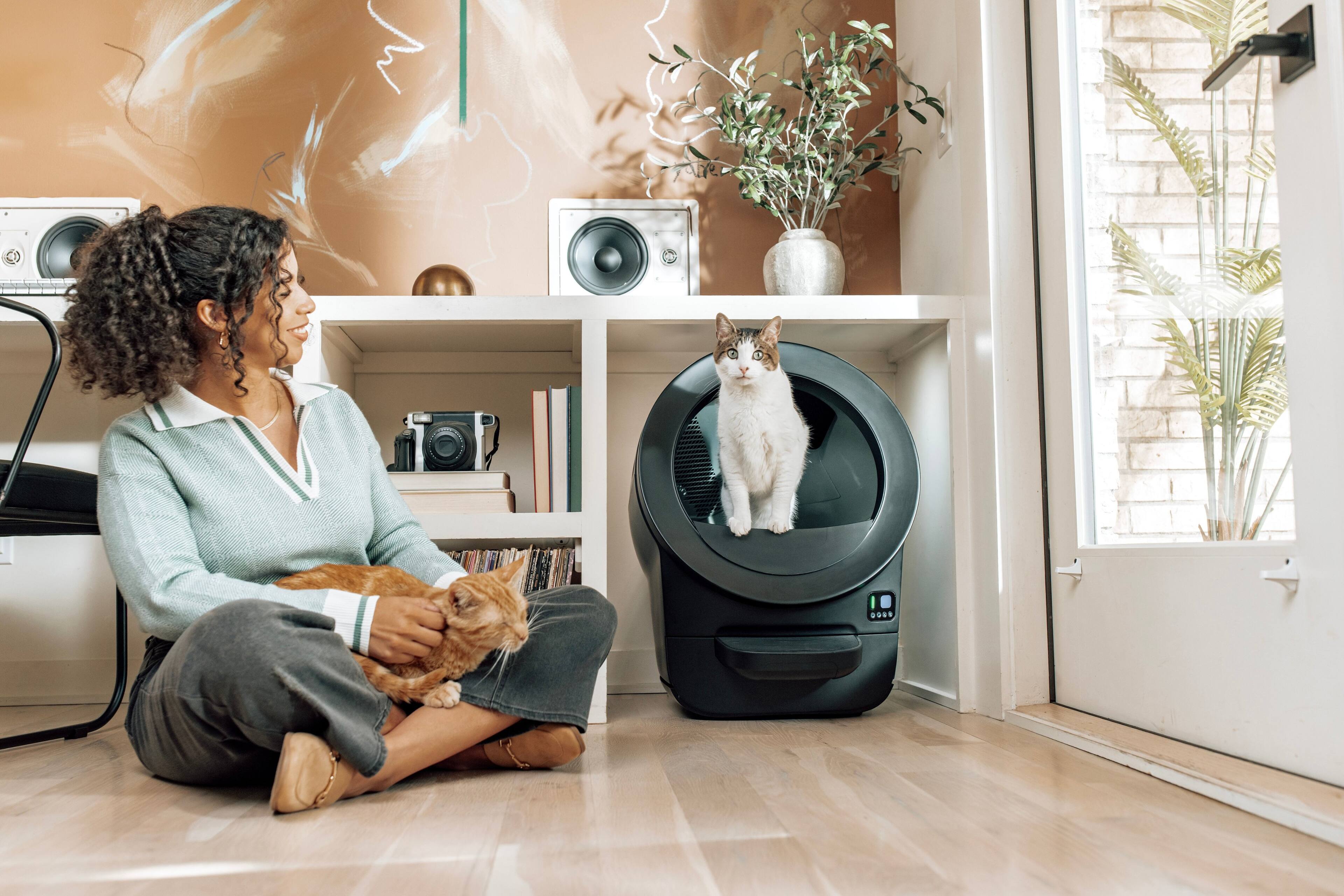 Alt View 7. Whisker - Litter-Robot® EVO Compact Smart App-Controlled Automatic Self-Cleaning Litter Box - Black.
