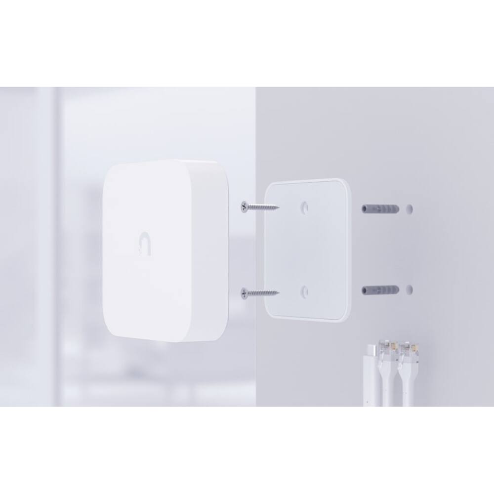 Alt View 2. Ubiquiti - Floating Mount UACC-FM - White.