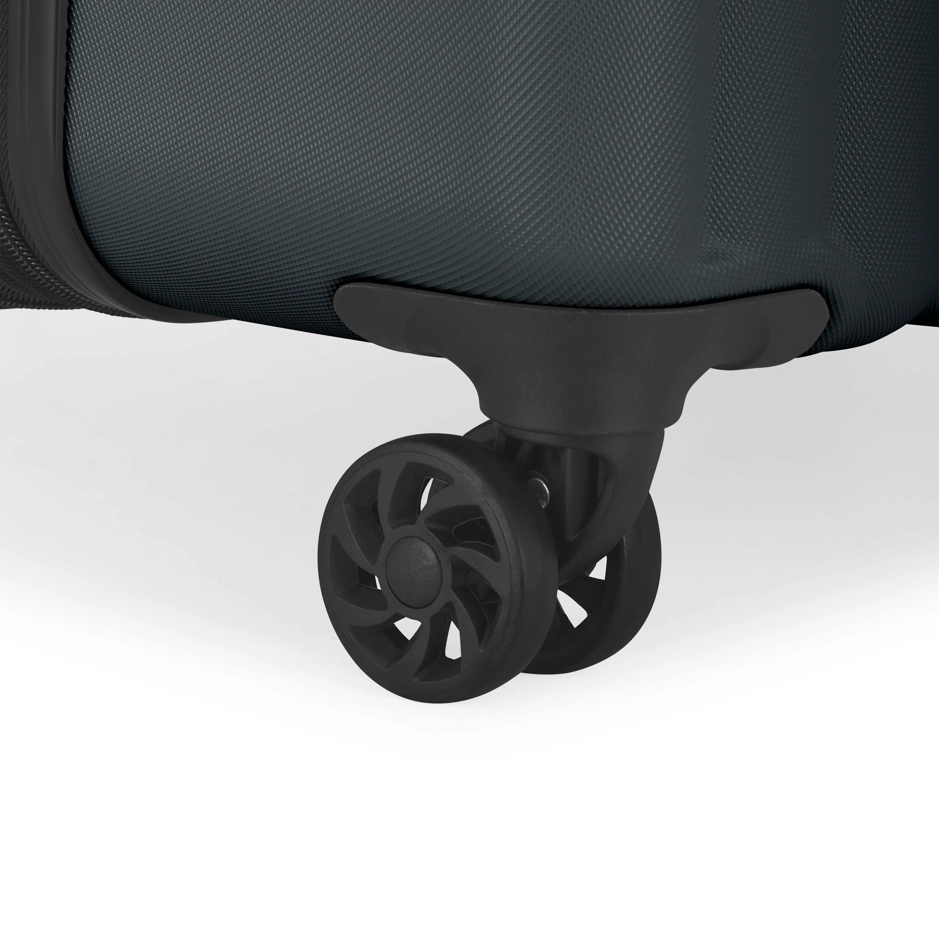 Alt View 2. Bugatti - Bugatti Seoul 2 Piece Hardside Set Luggage - BLACK.