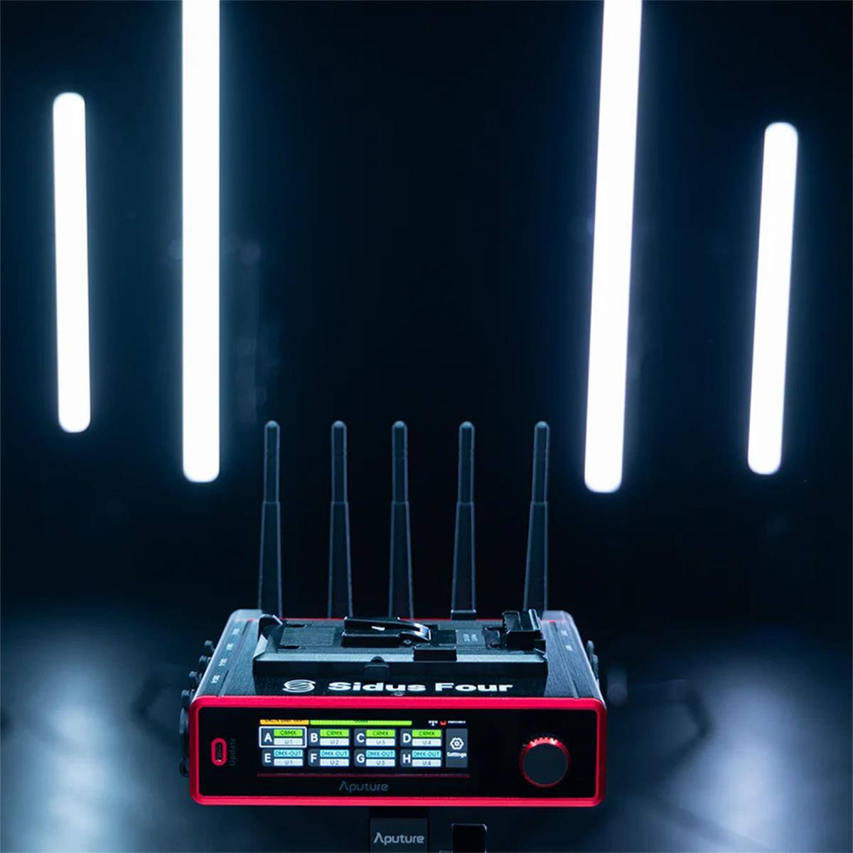 Sidus Four O T - LAs U - A B C 7.3000 O O M - E 23 F C H V Aputure