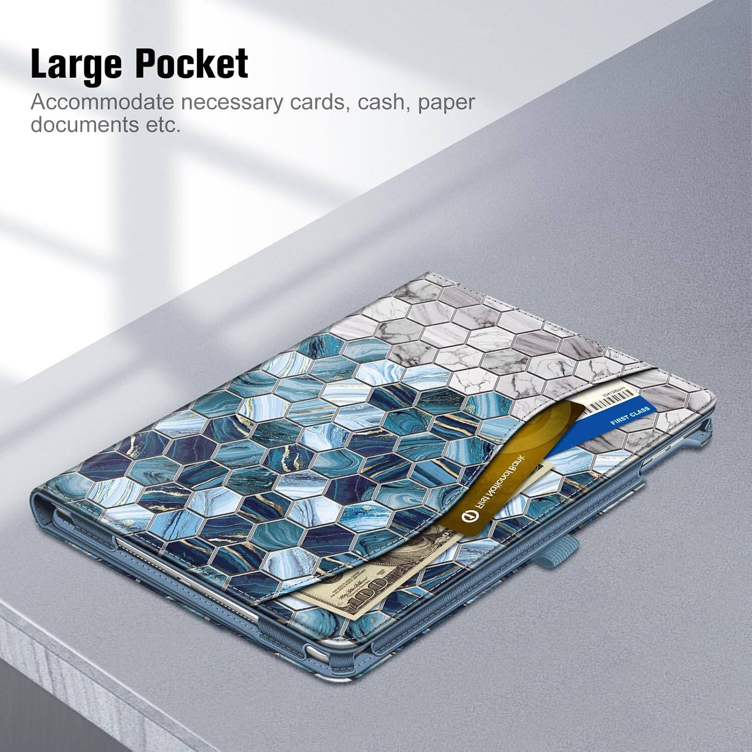 Large Pocket  
Accommodate necessary cards, cash, paper documents etc.