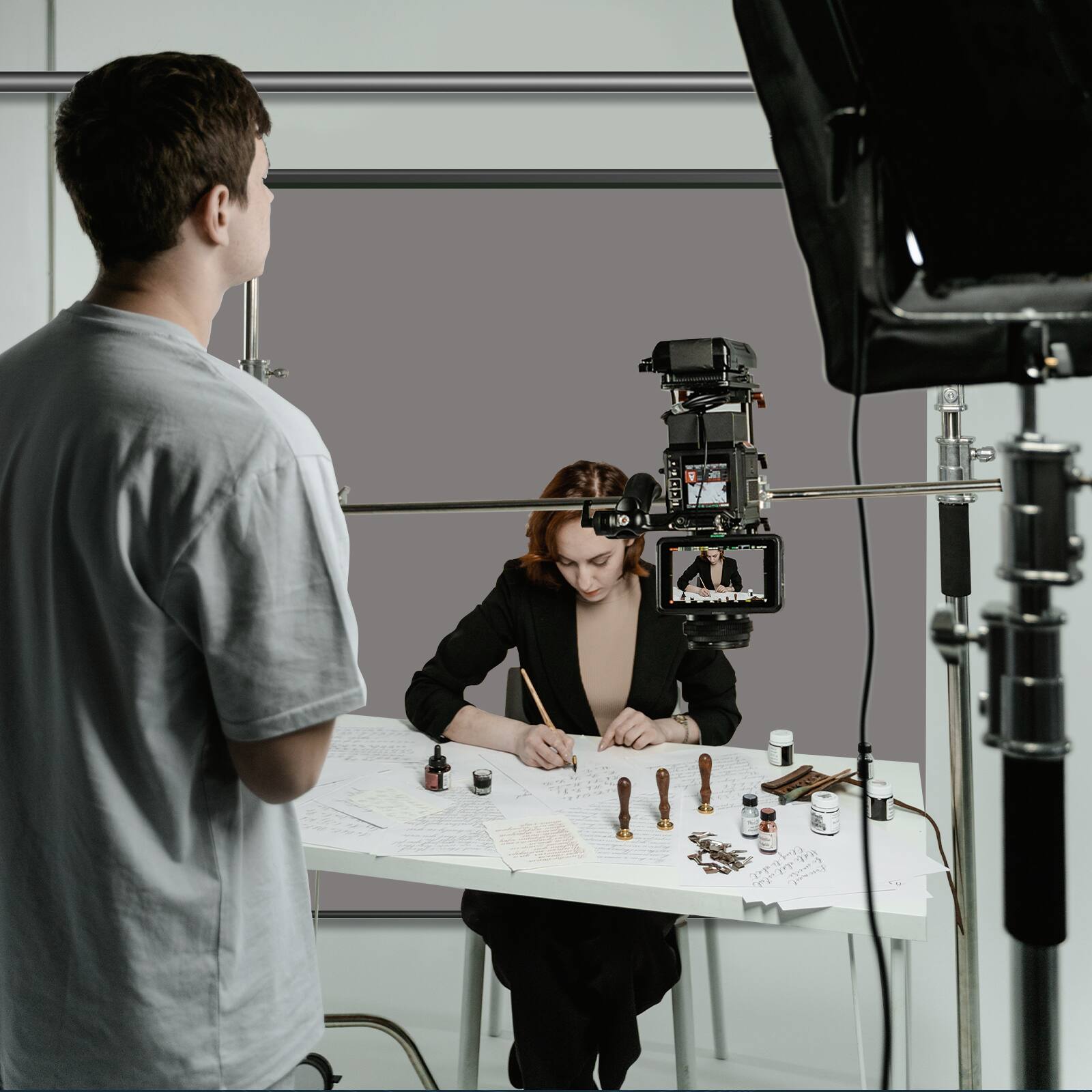 Alt View 2. RAUBAY - 6.7′ x 7.2′ Pull Down Grey Screen Backdrop Retractable Collapsible Wall-Mount Background - Grey.