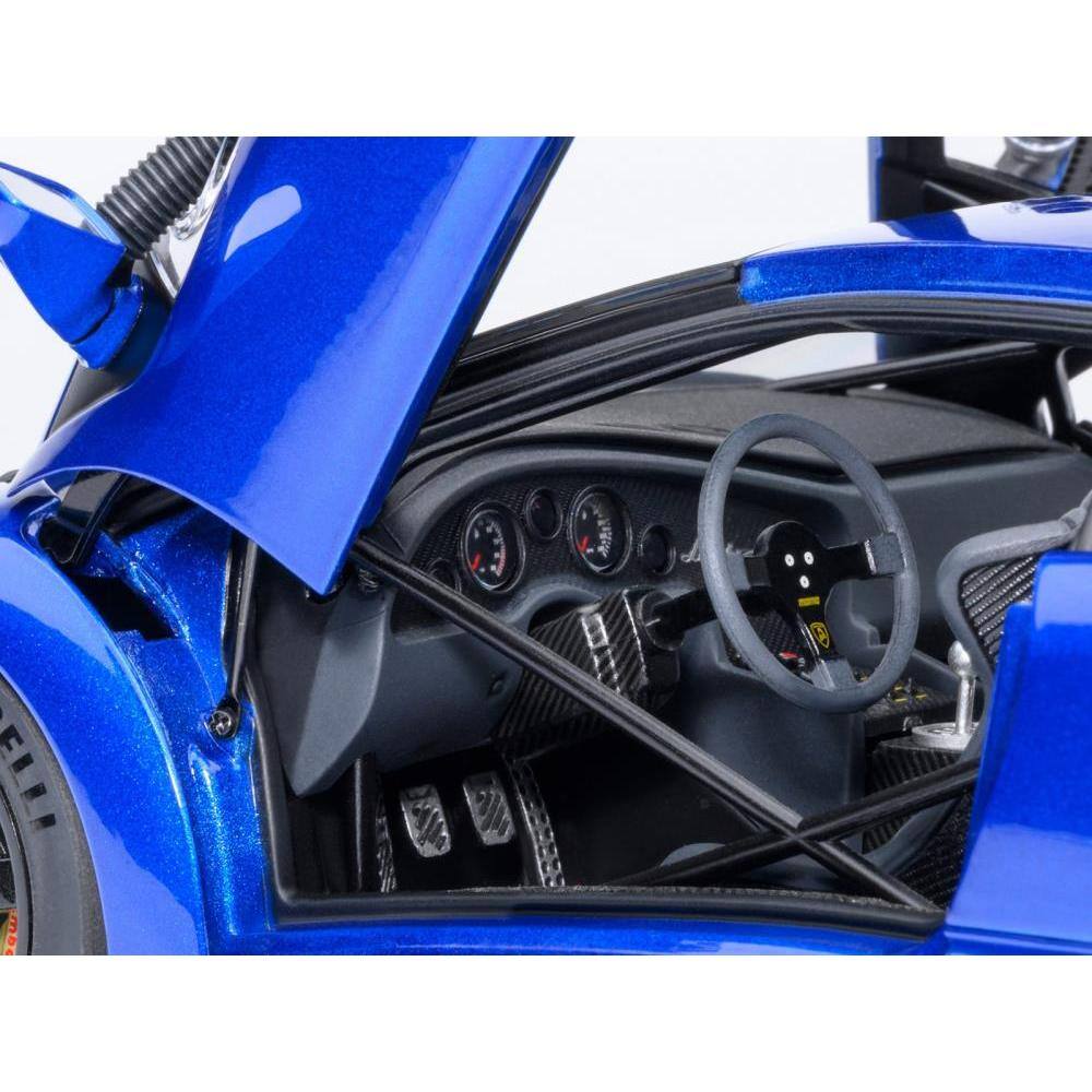 The text on the image appears to be:

"ELL mbi"