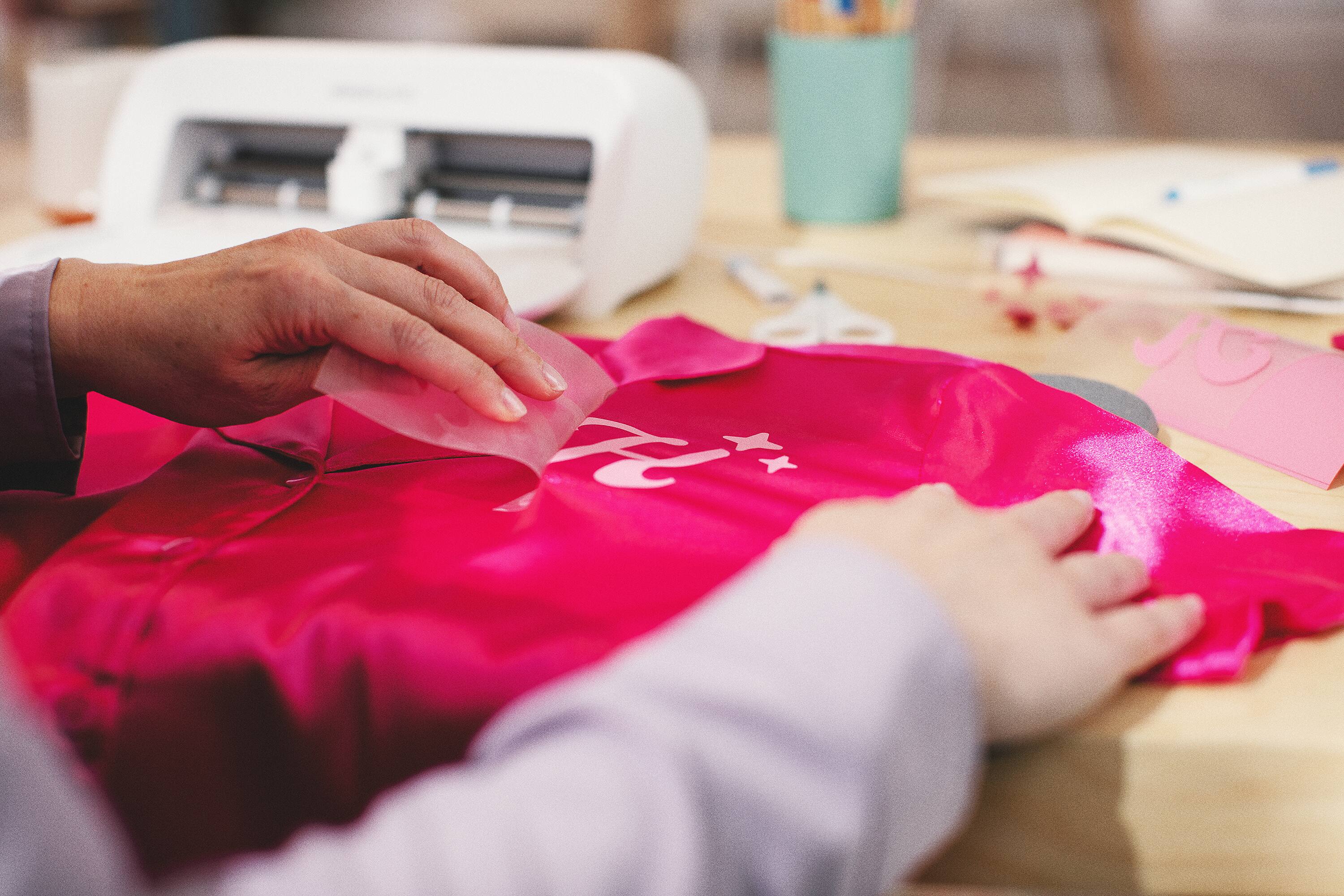 Alt View 3. Cricut - Joy Xtra and EasyPress Mini with Iron-on Vinyl Sample Pack Bundle.