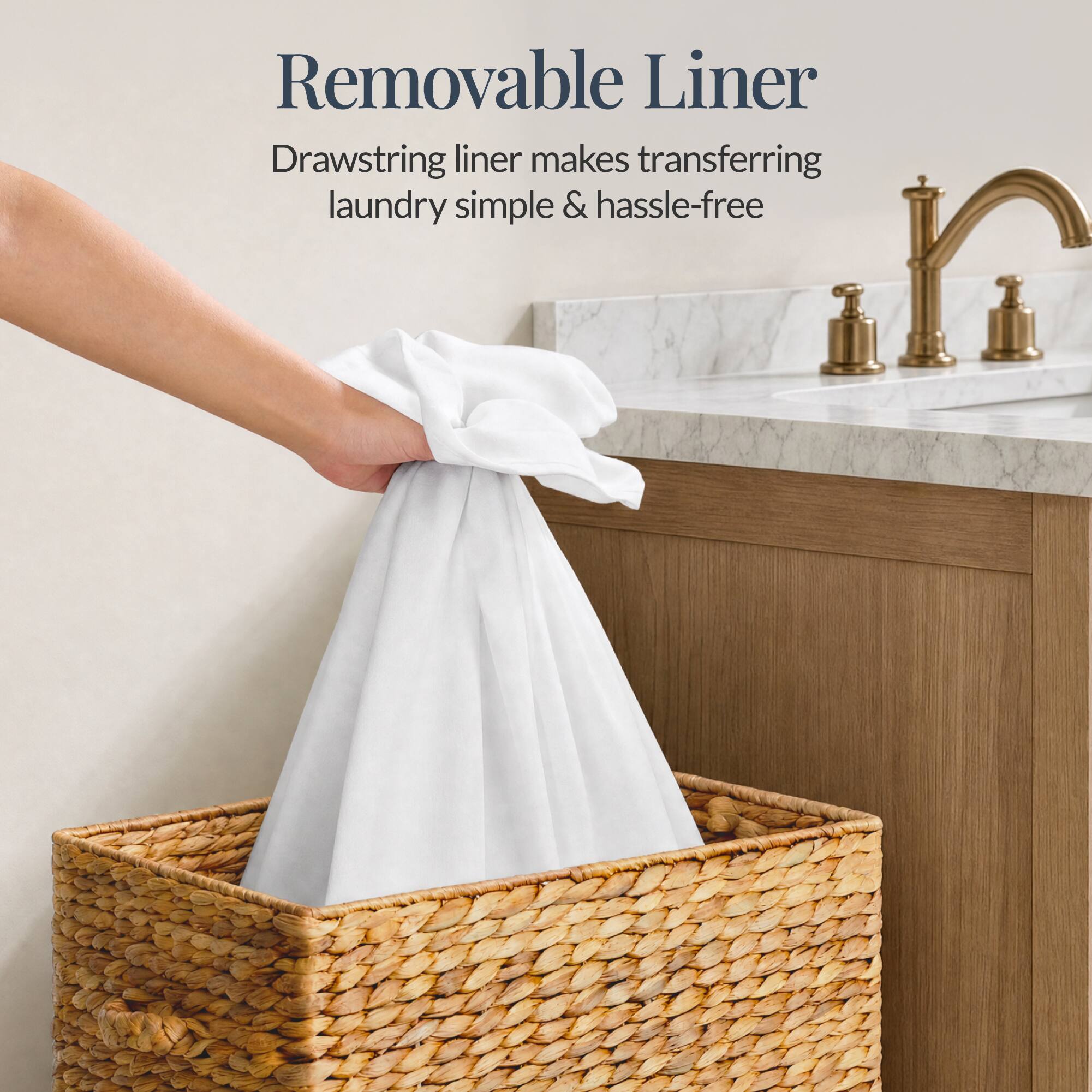 Removable Liner  
Drawstring liner makes transferring laundry simple & hassle-free